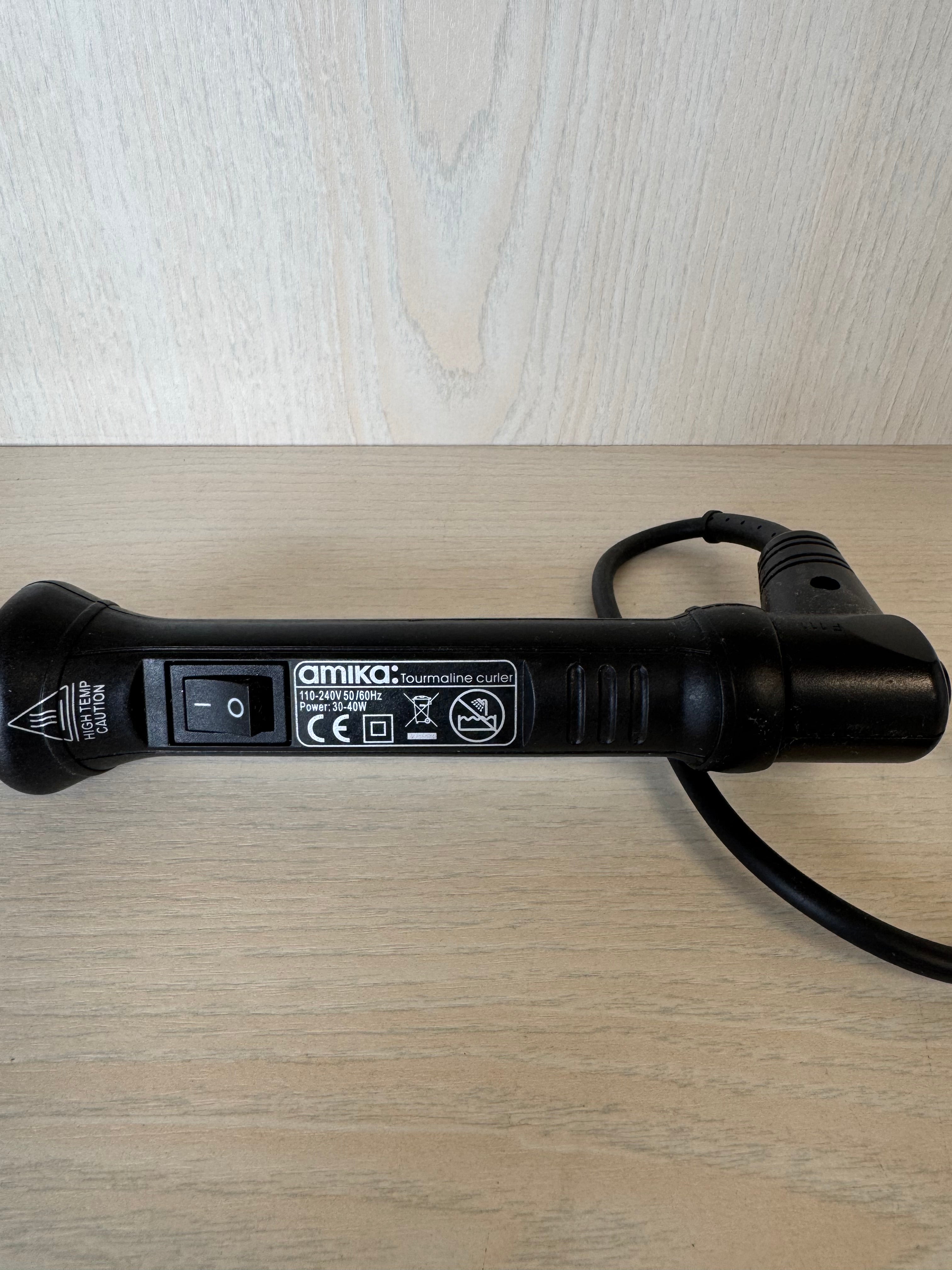 Omikxo Tapered Curling Wand Black Medium – Normal Use