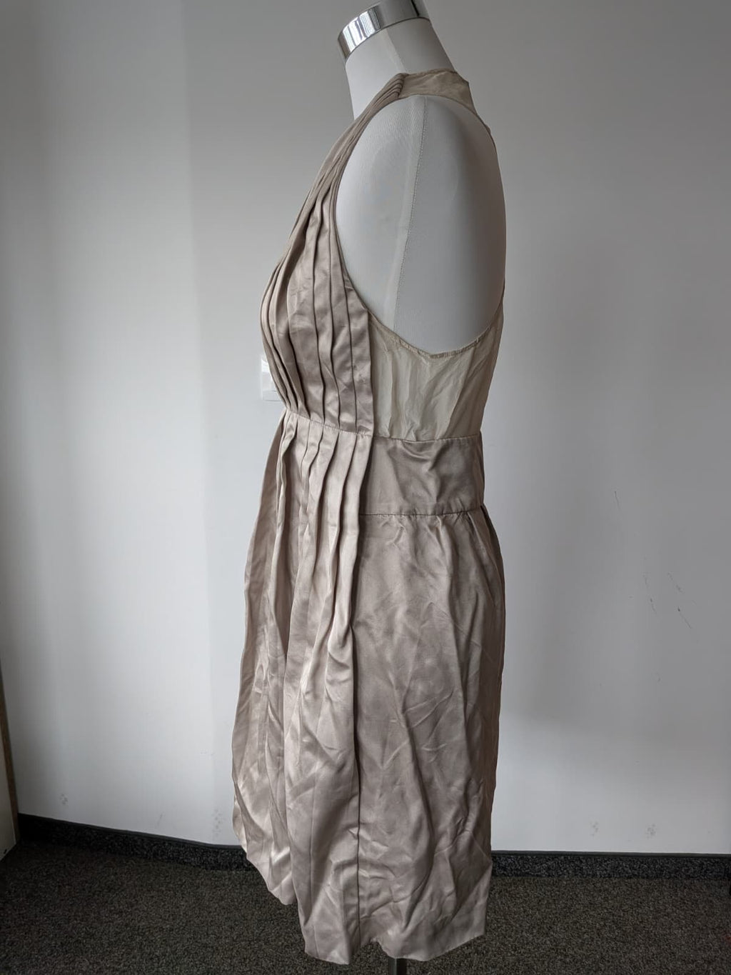 Stella McCartney Pleated Silk Dress – IT 40, Nude, Good Condition