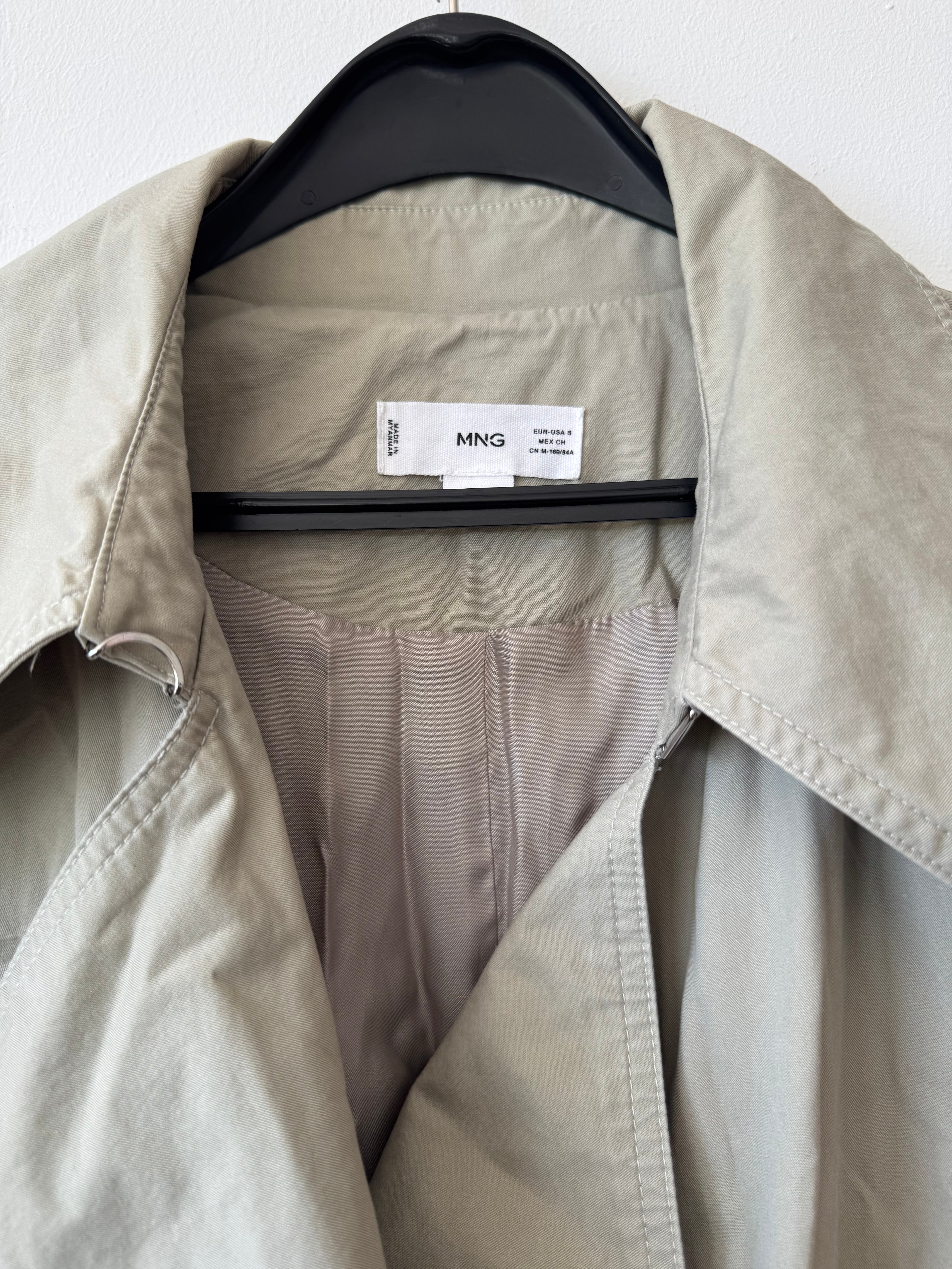MNG Trenchcoat – Wasserabweisend, Sand, Gr. S, Guter Zustand