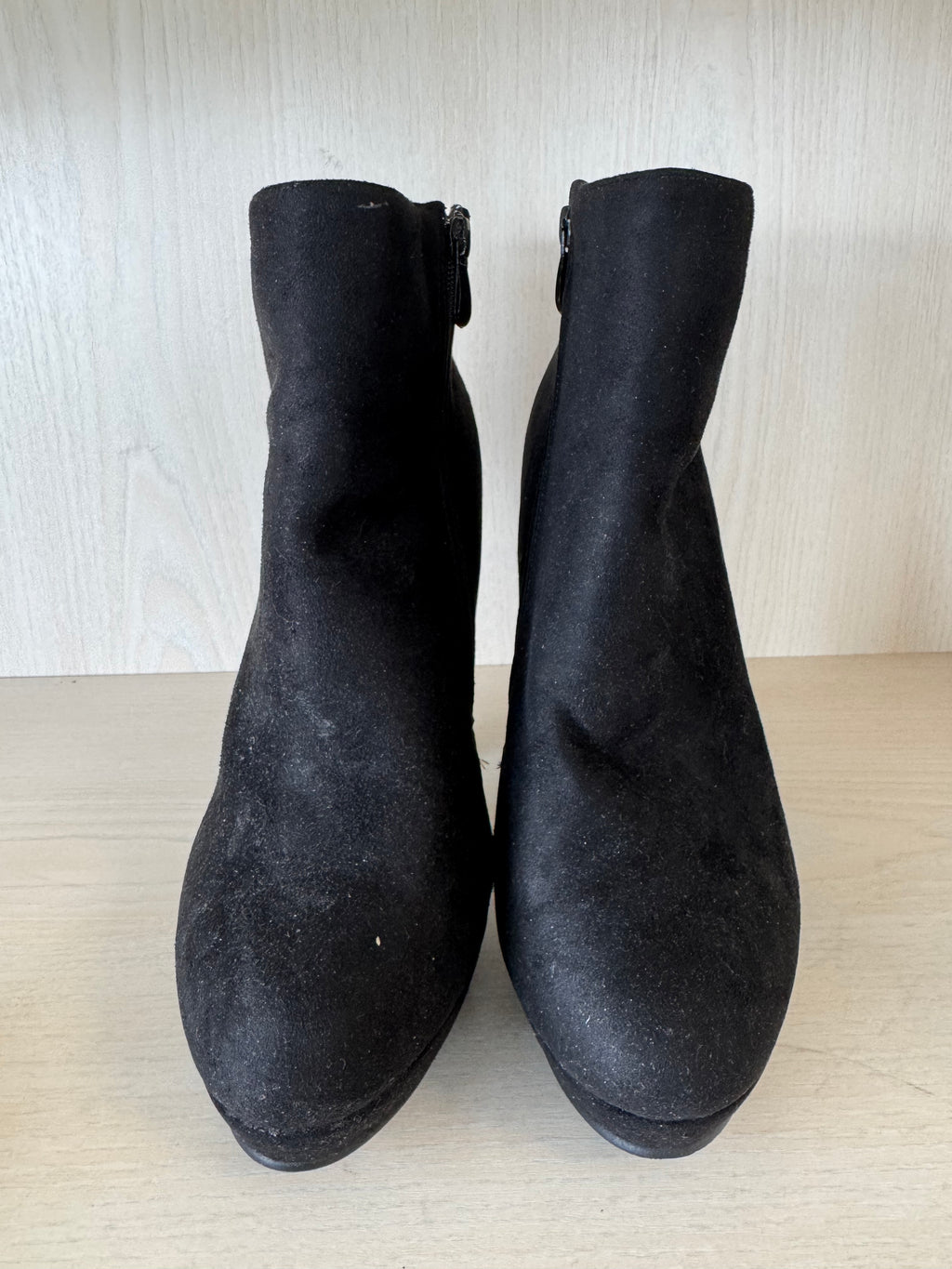 Black Super Me ankle boots, size 40, suede, good condition