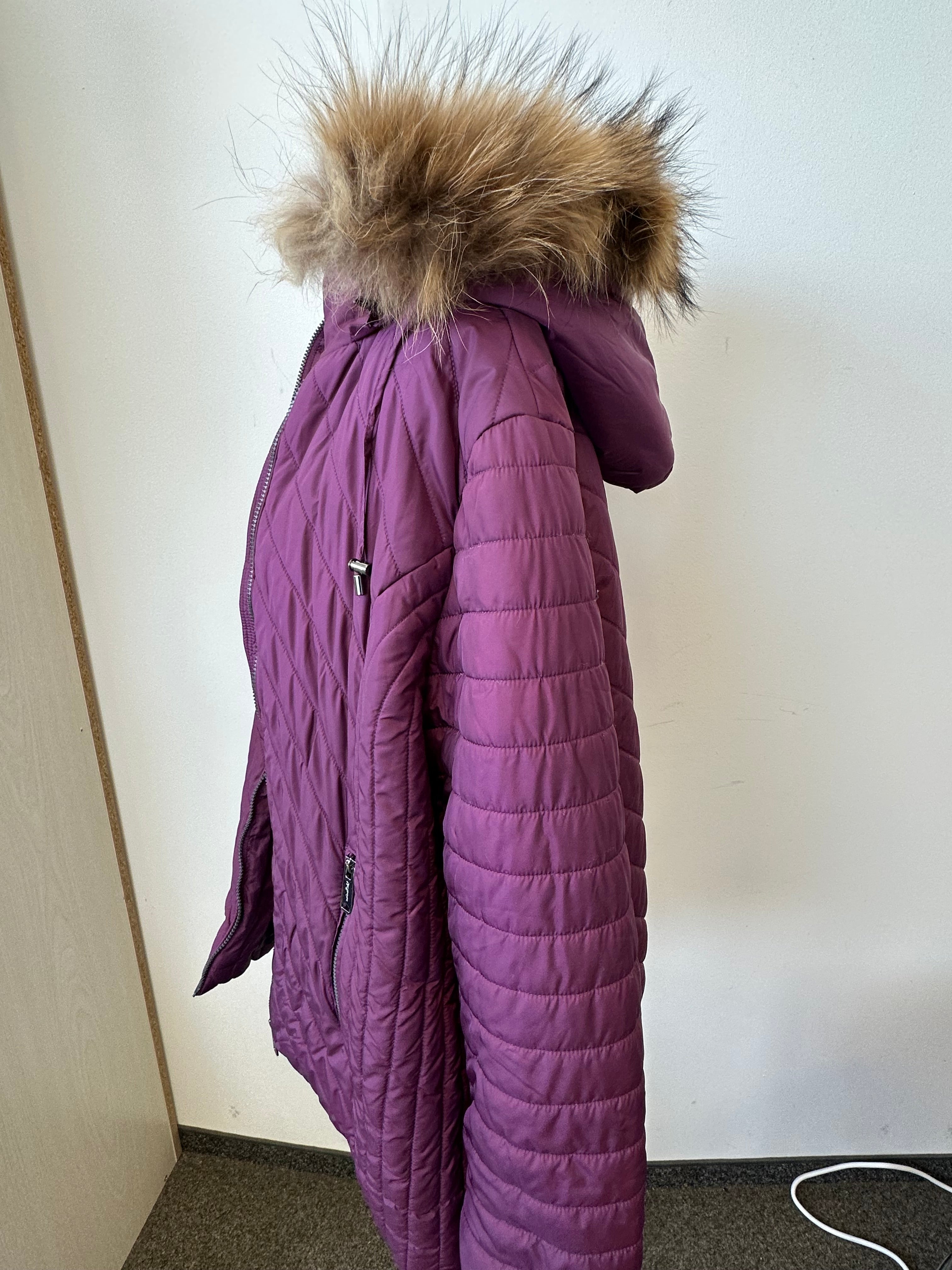 Windfield quilted winter coat, EU 48/UK 22, wine, faux-fur hood, like new
