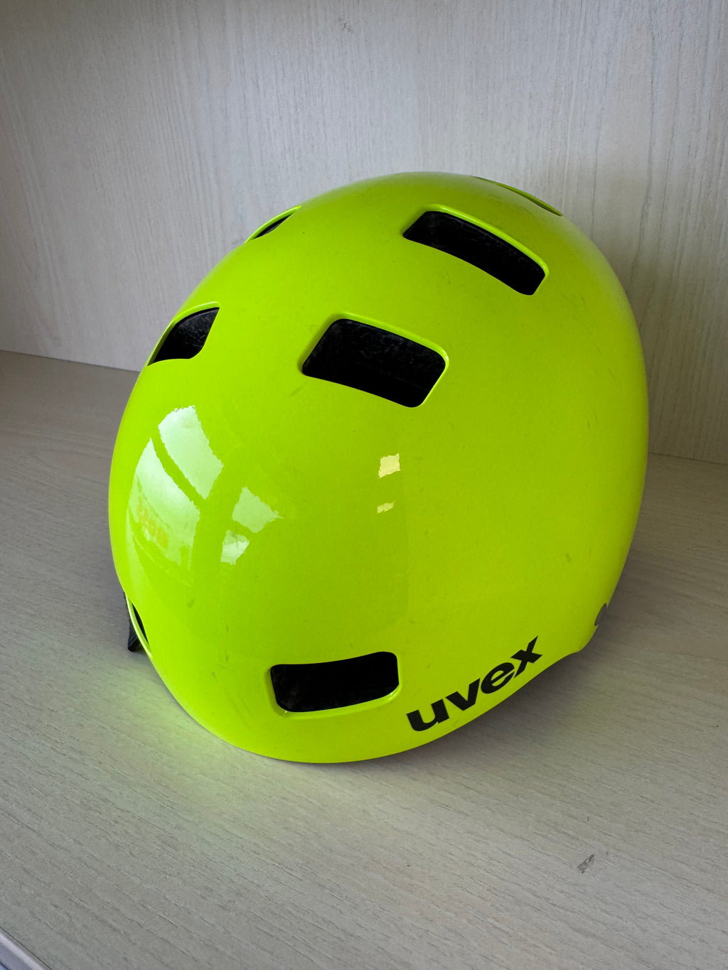 Uvex HLMT 5 Fahrrad & Skate Helm 56-58 cm Neon Lime, guter Zustand