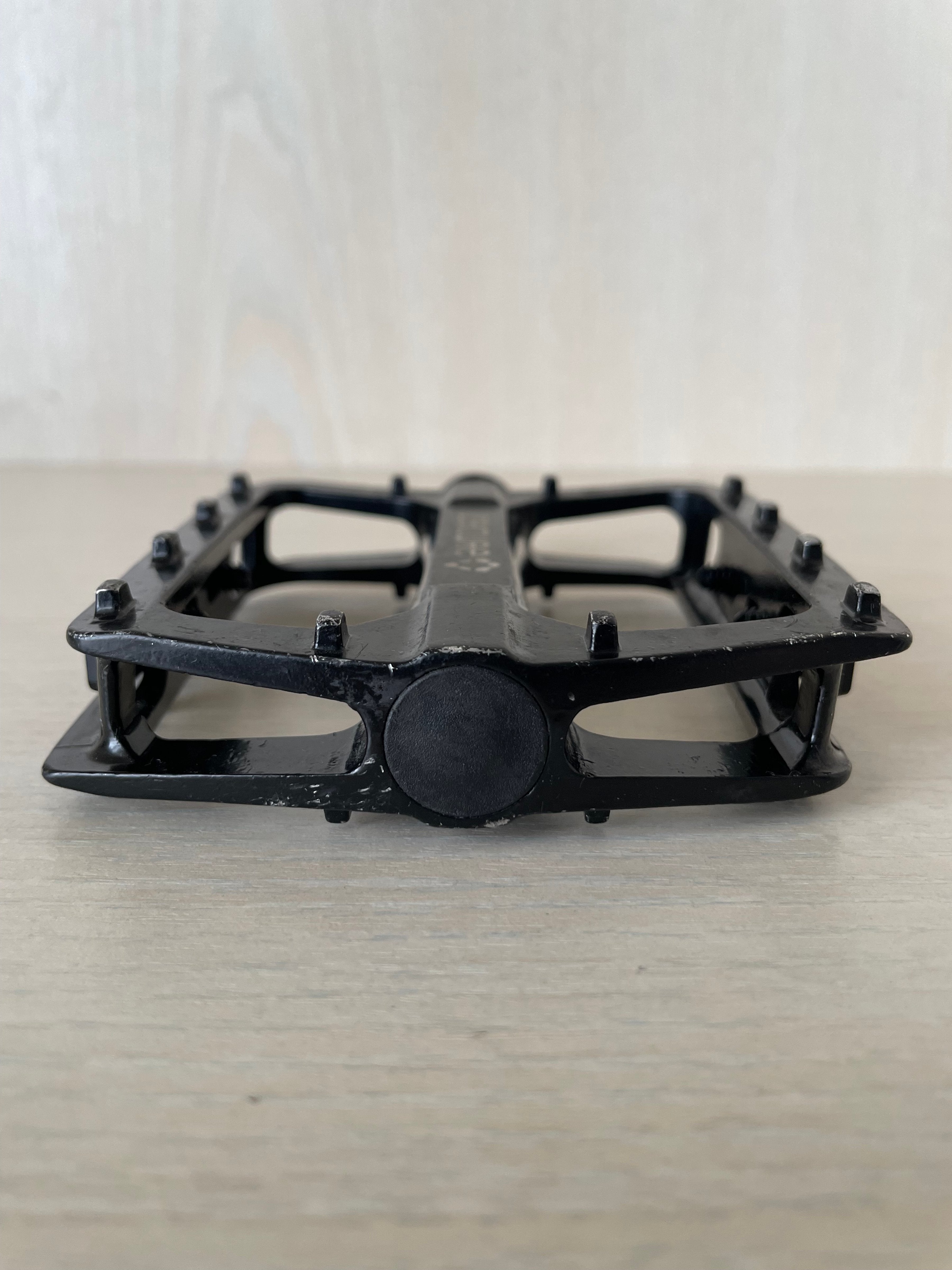 Zecure MTB Bike Pedals, Aluminum, Good Condition, 400g, Reflective Strips