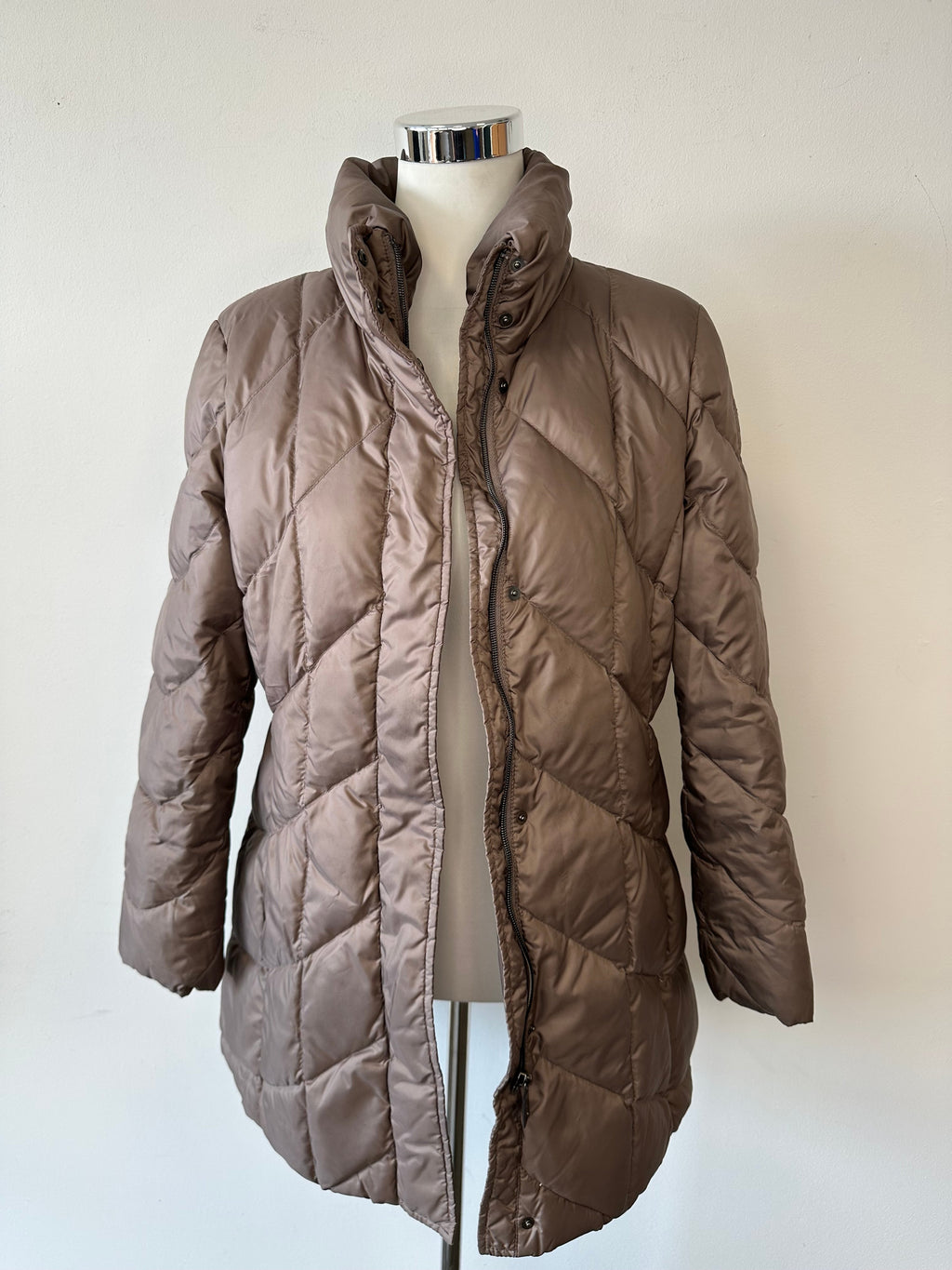 Fuchs Schmitt Women’s Down Coat Size 40/M – Taupe, Very Good
