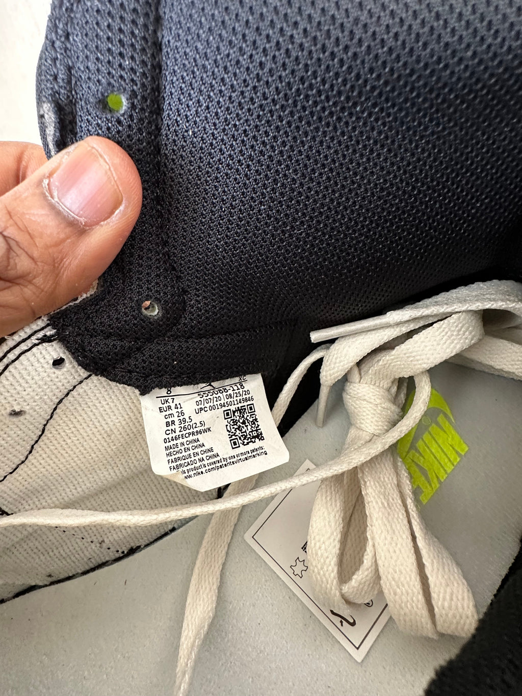 Nike Air Jordan 1 Retro High OG Volt Gold Neu 41 EU