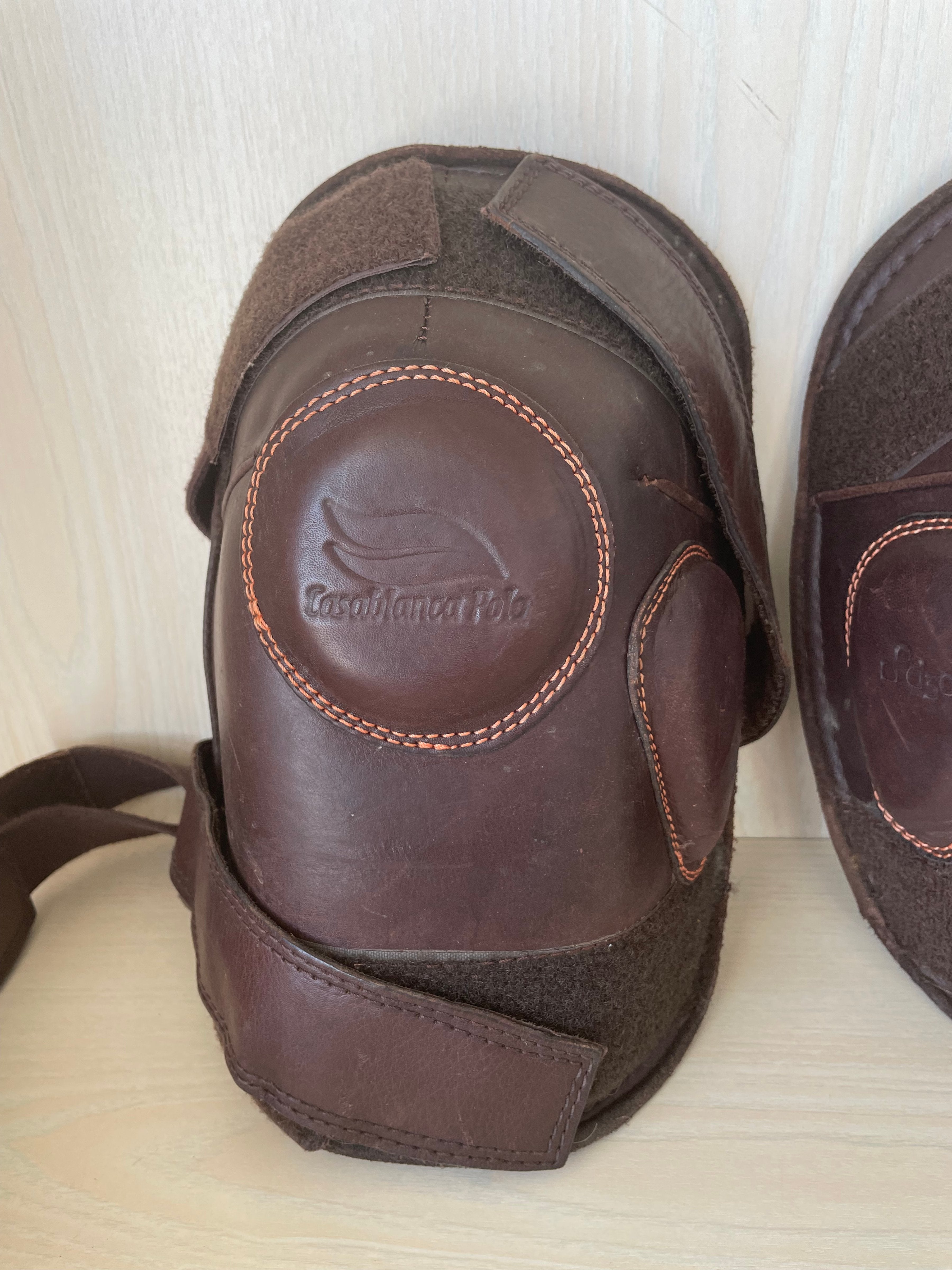 Casablanca Velcro Polo Knieschützer, Braun, Einheitsgröße, Zustand: Gut