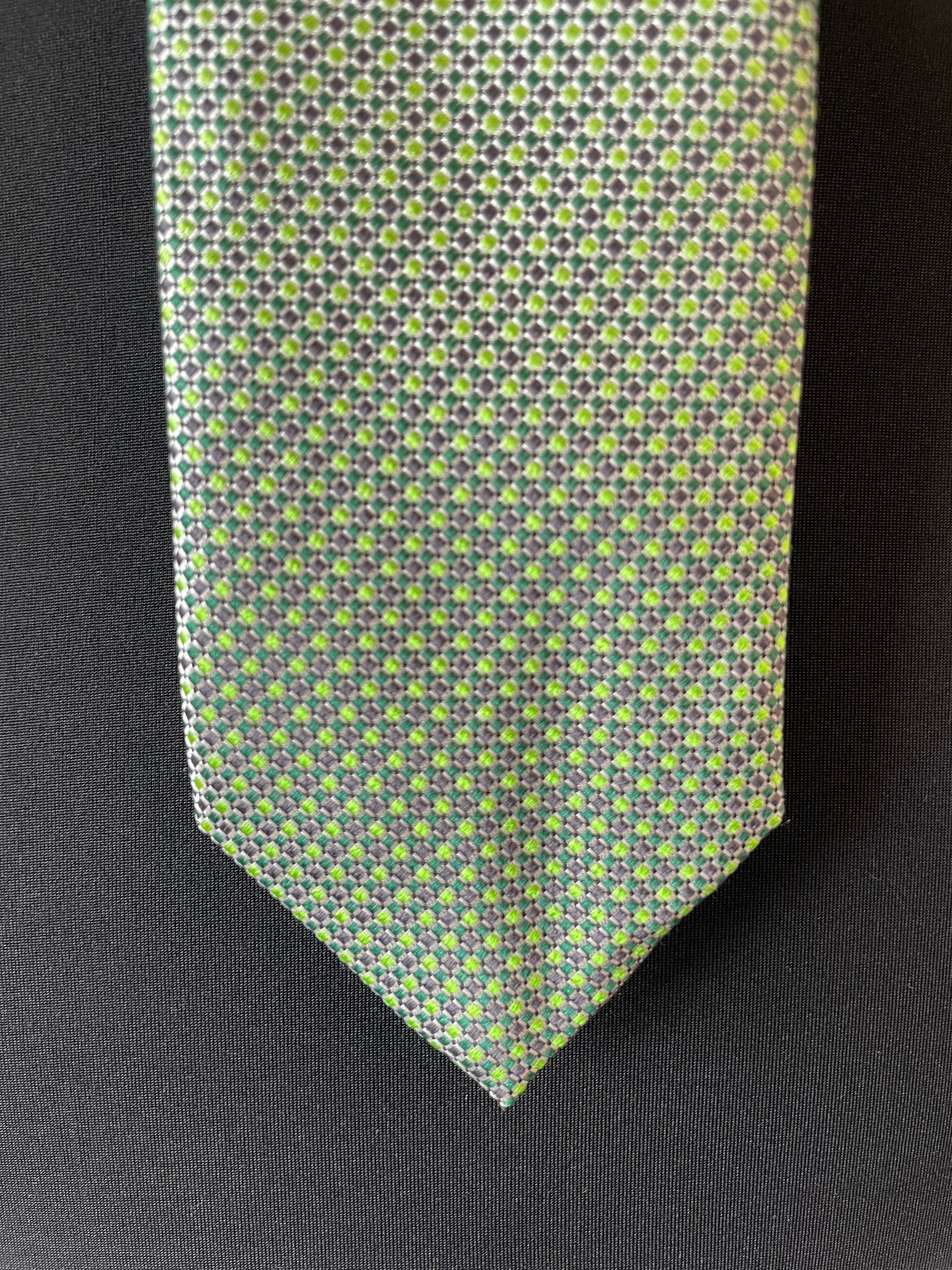 Peter Dahl Men's Green Silk Tie - Very Good Condition
