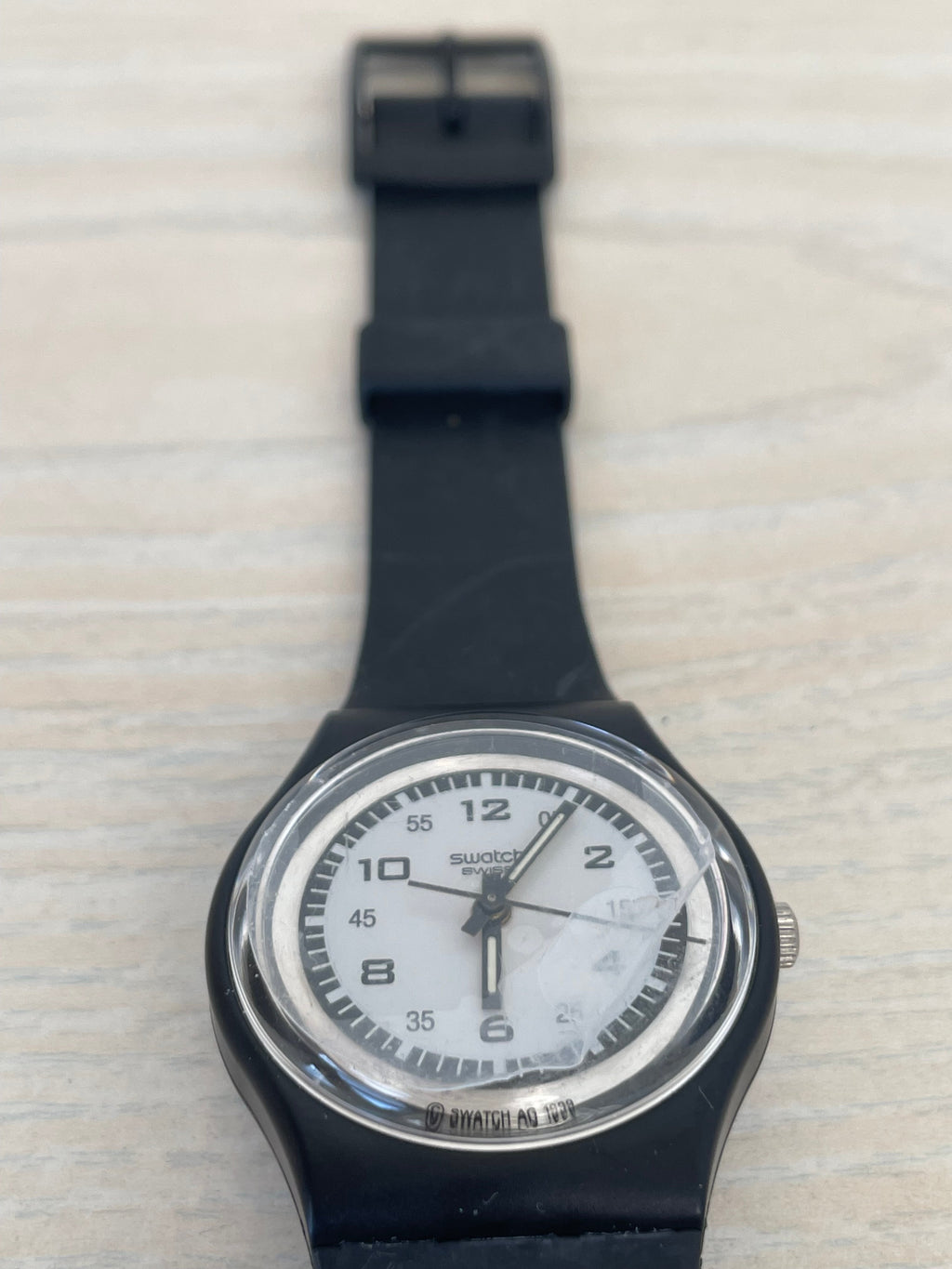 Swatch Uhr GB417 Turnover, 34mm, Sehr Gut, Batterien inkl., Kratzer am Band