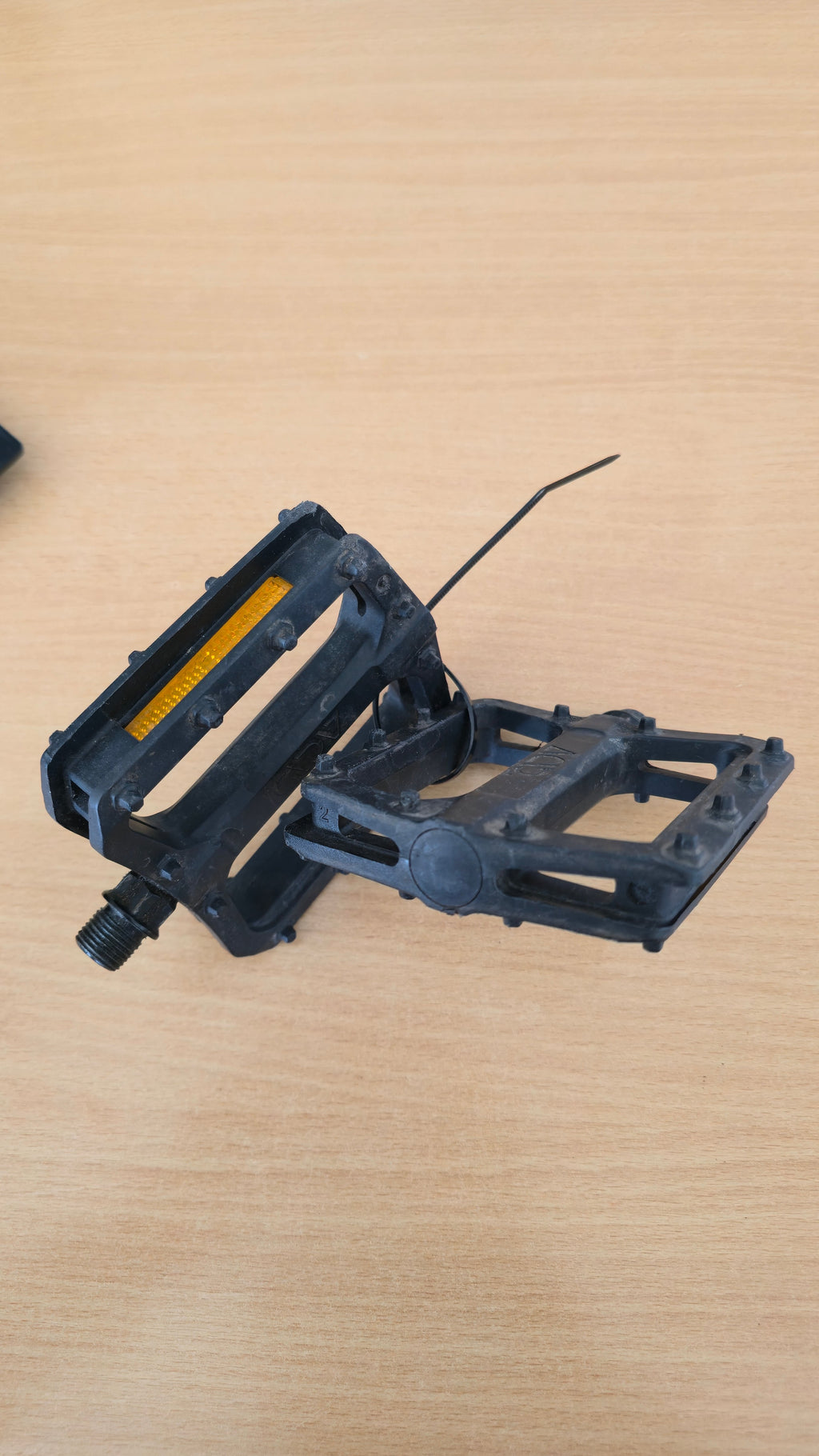 NC-17 Sudpin STD Zero Plattformpedale mit Reflektoren – schwarz, gebraucht