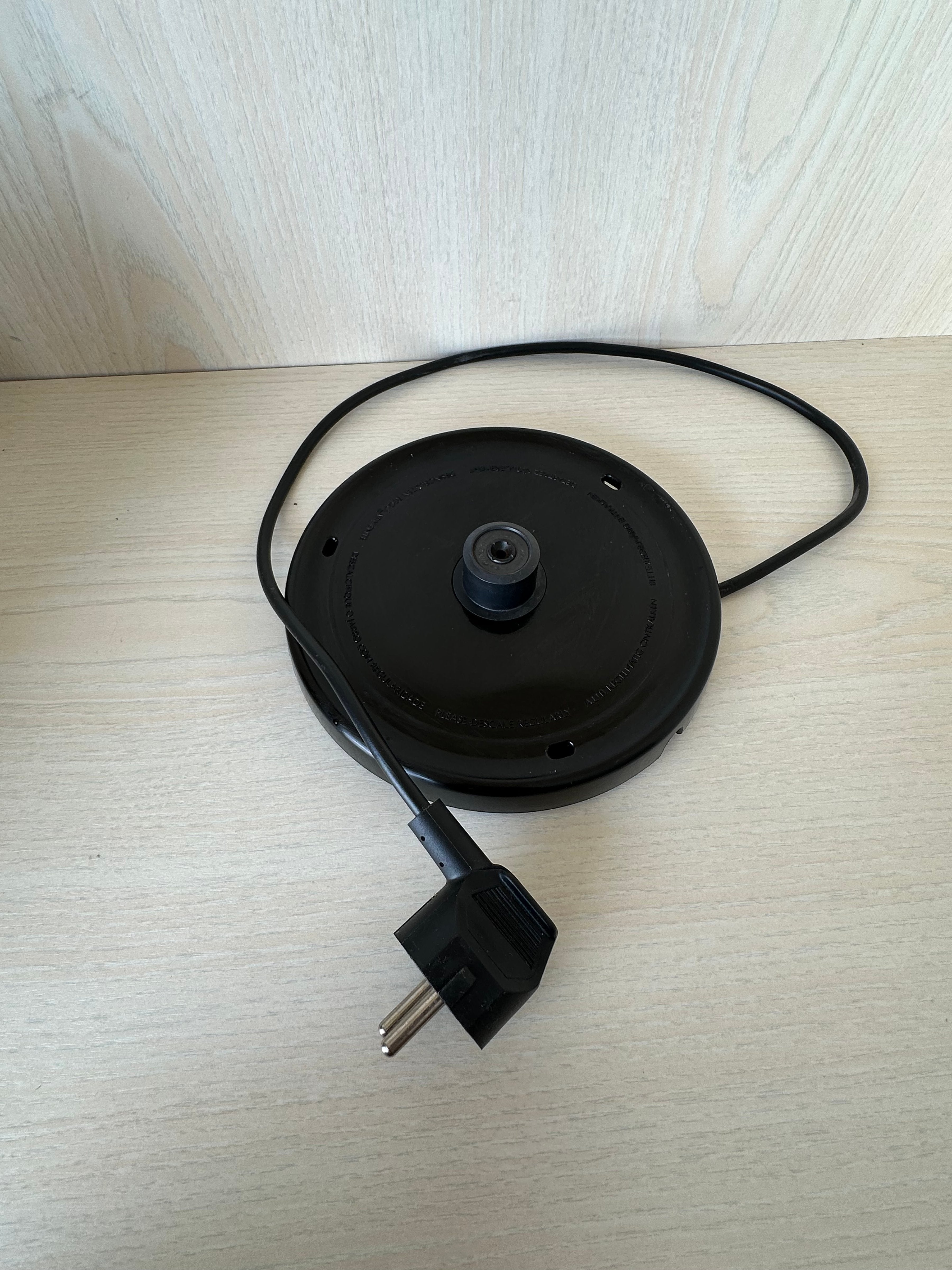 Philips Wasserkocher HD4646, 1.5L, Schwarz, Sehr Gut