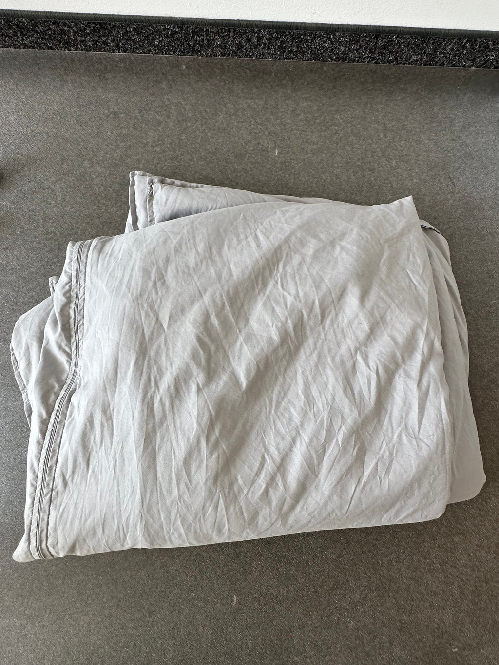 SCM Gewichtete Decke 100% Polyester, 170x100 cm, Hellgrau, Zustand: Gut
