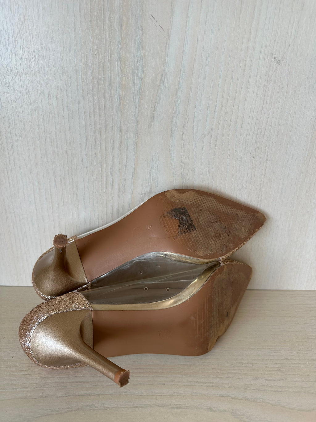 Gianvito Rossi Plexi Pumps, Gr. 36, Klar/Roségold, Sehr Guter Zustand