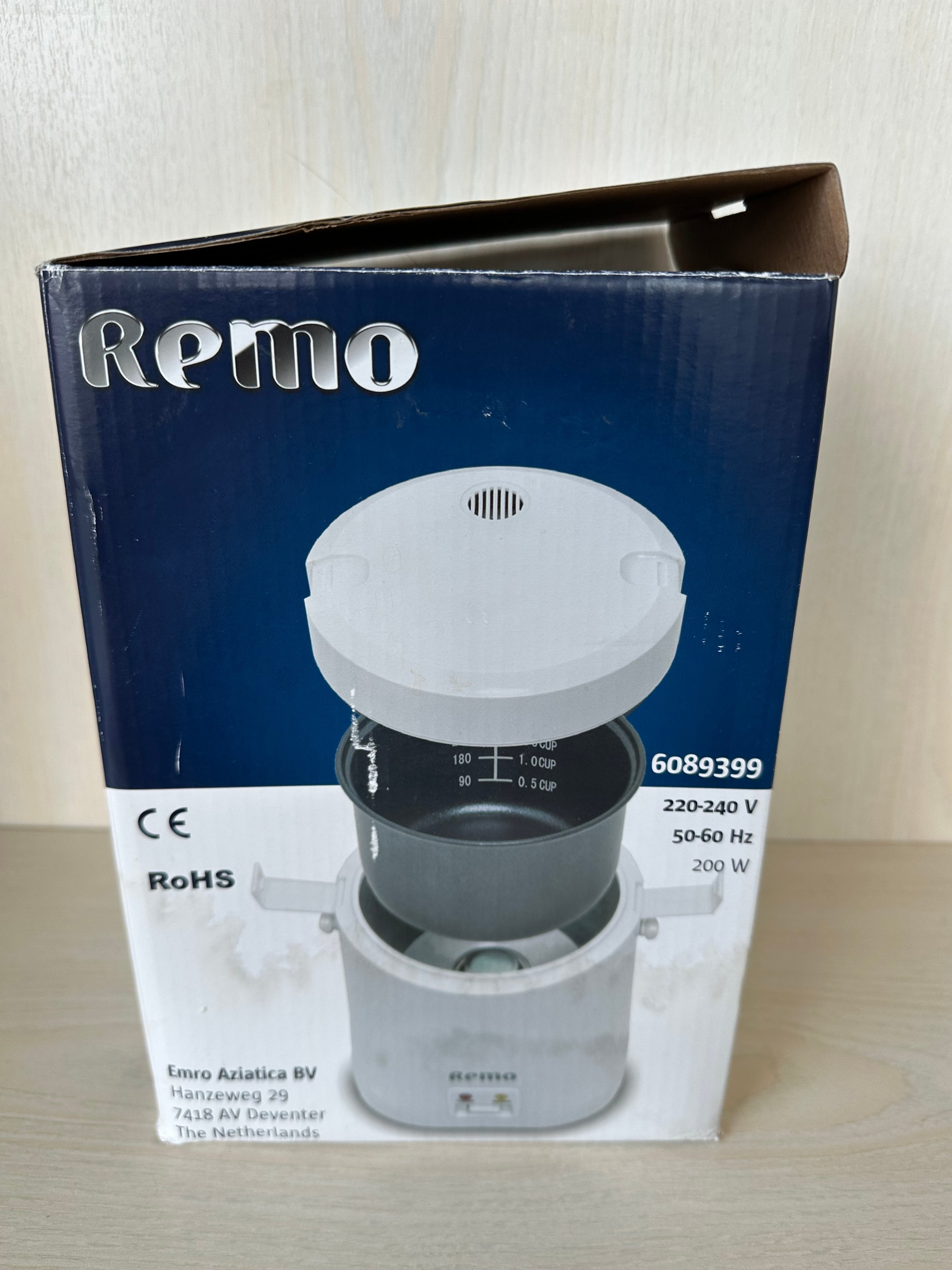 Remo Portable Electric Kettle 6089399 White Compact 0.5L Good Condition