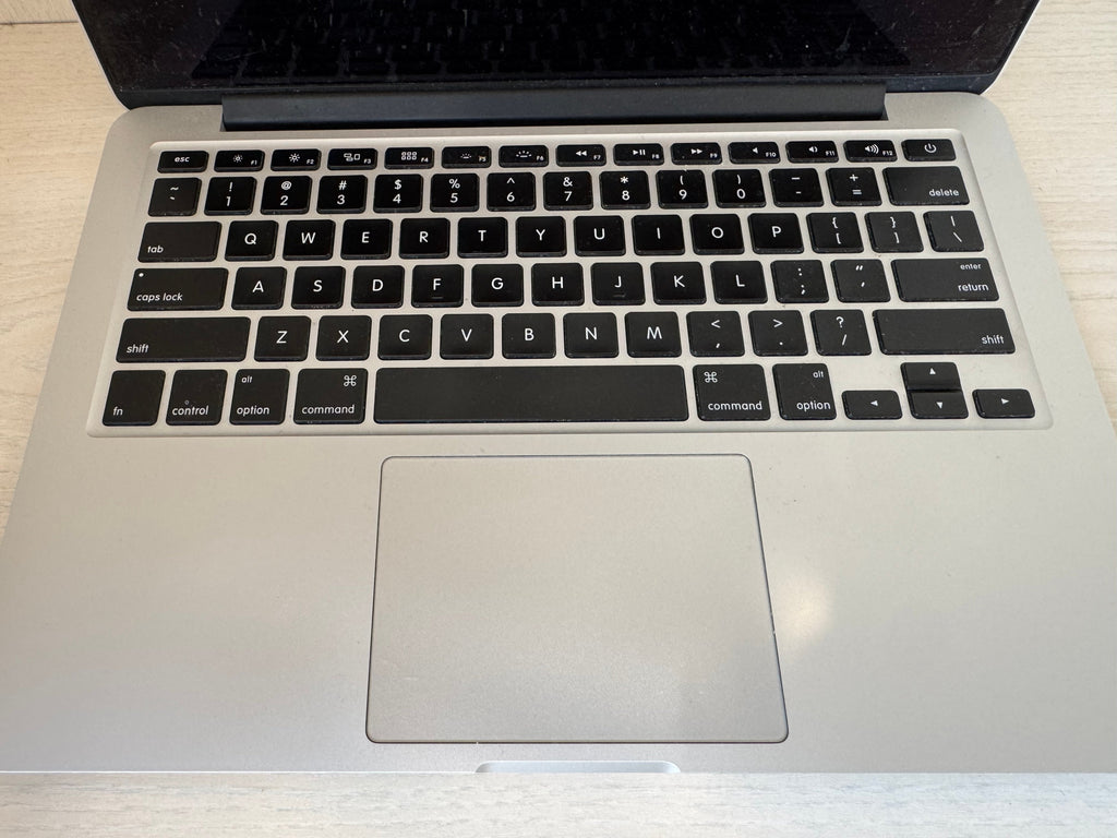 Apple MacBook Pro Retina 13 Silber 256GB 8GB i5 Guter Zustand