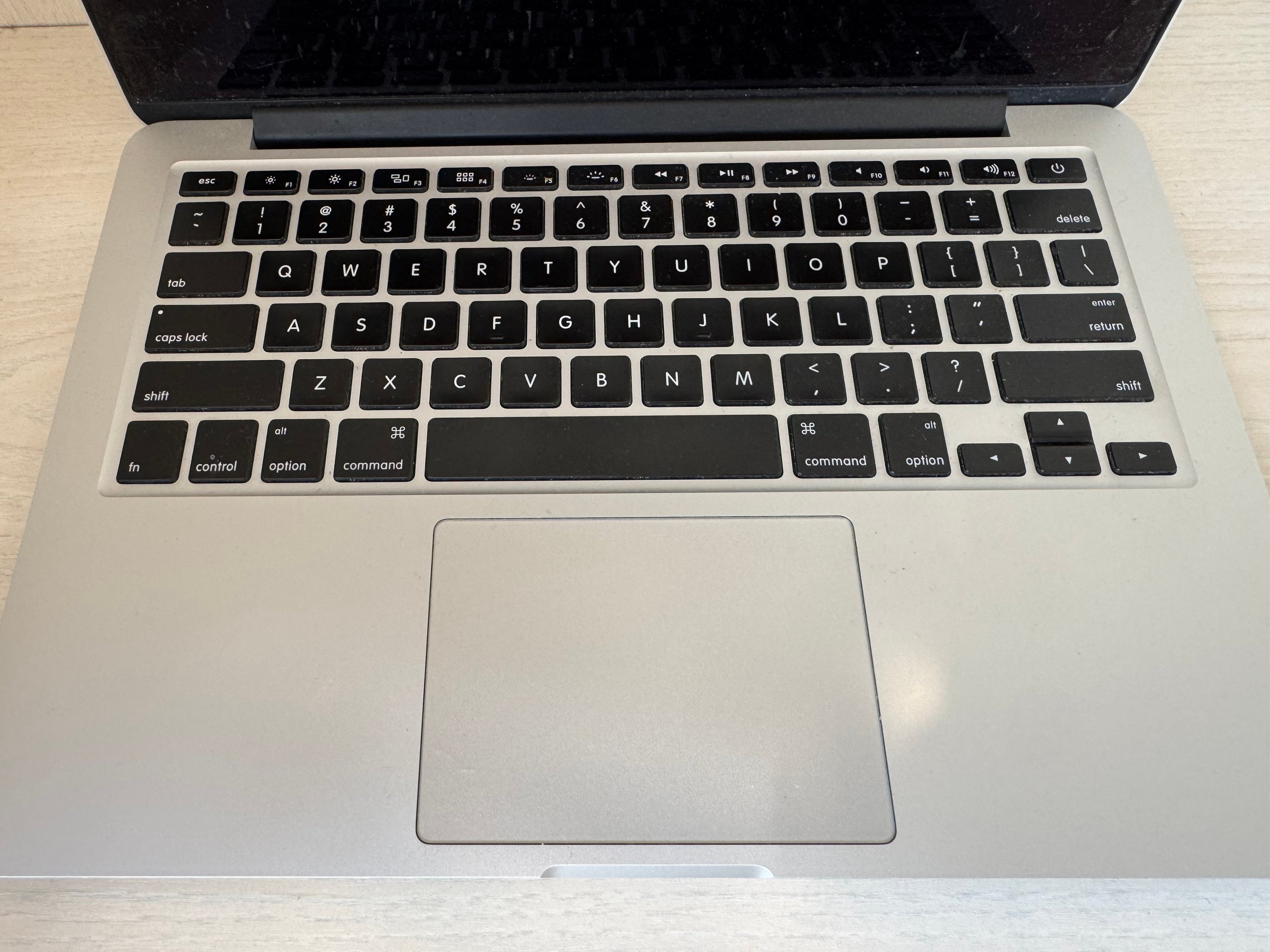 Apple MacBook Pro Retina 13 Silber 256GB 8GB i5 Guter Zustand