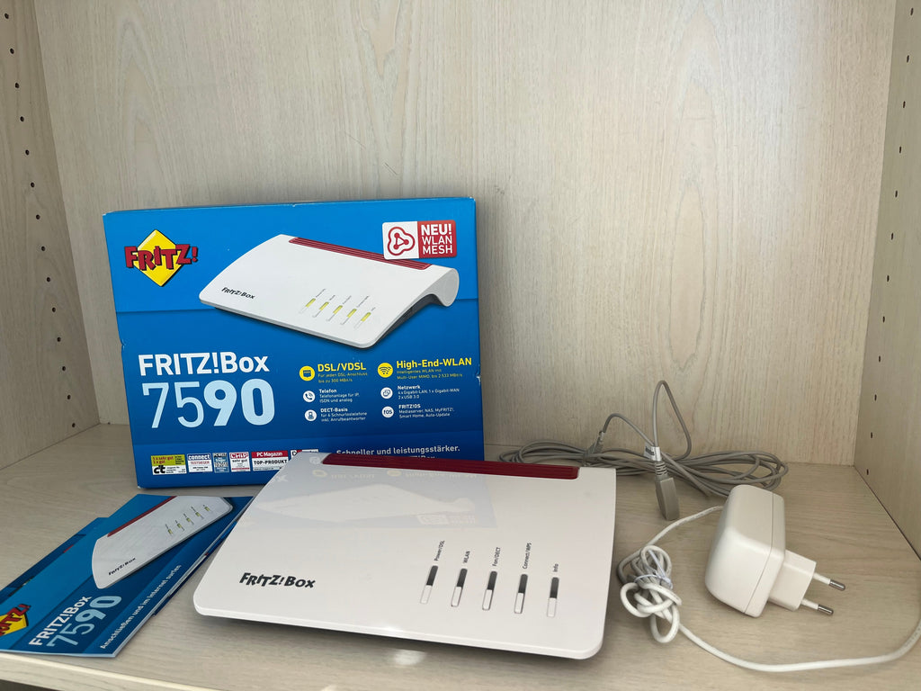AVM FRITZ!Box 7590 WLAN Router, Weiß, Sehr Gut