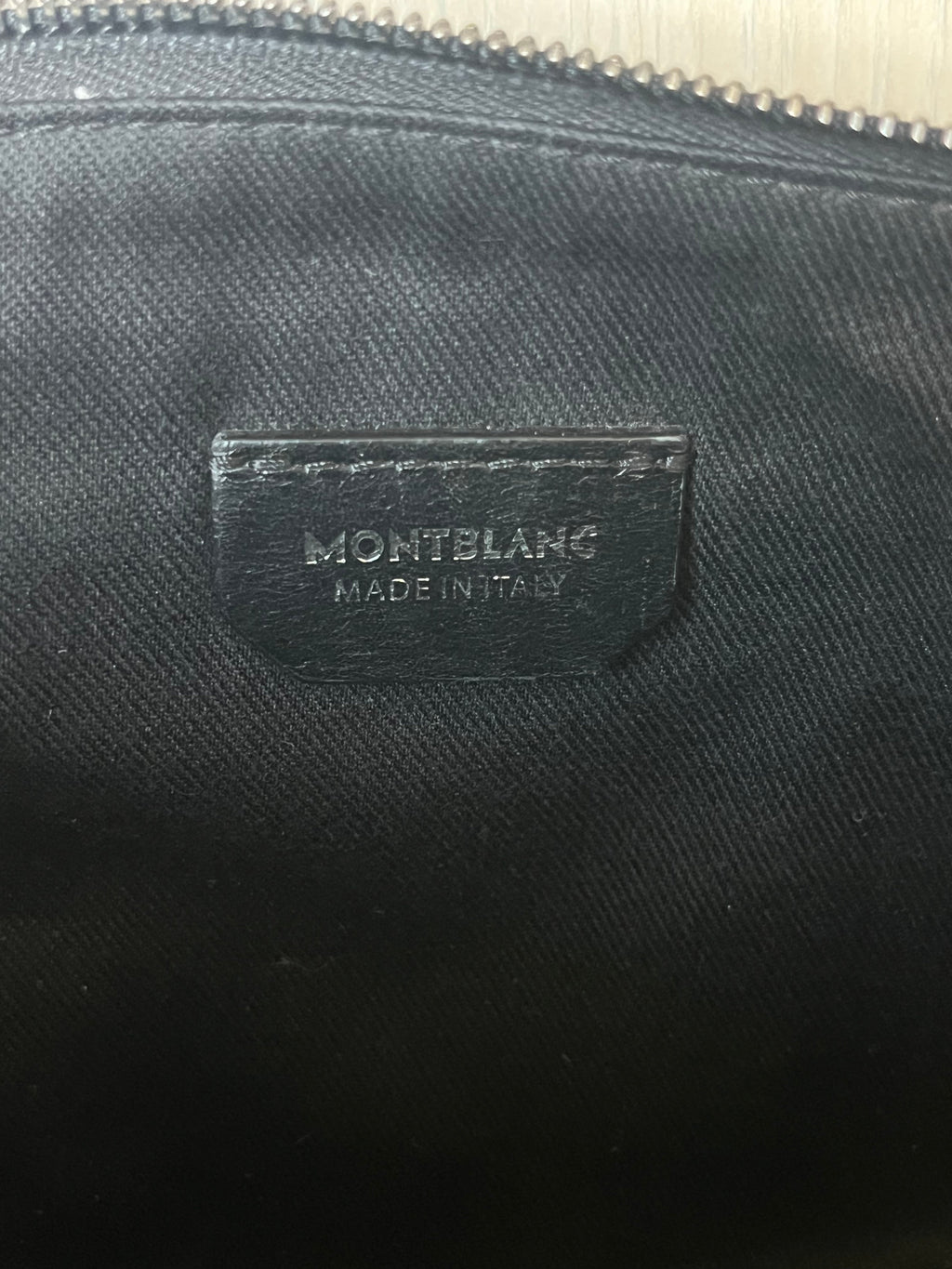 Montblanc M_Gram 4810 Leather Body Bag Medium 30x18cm – Normal Use