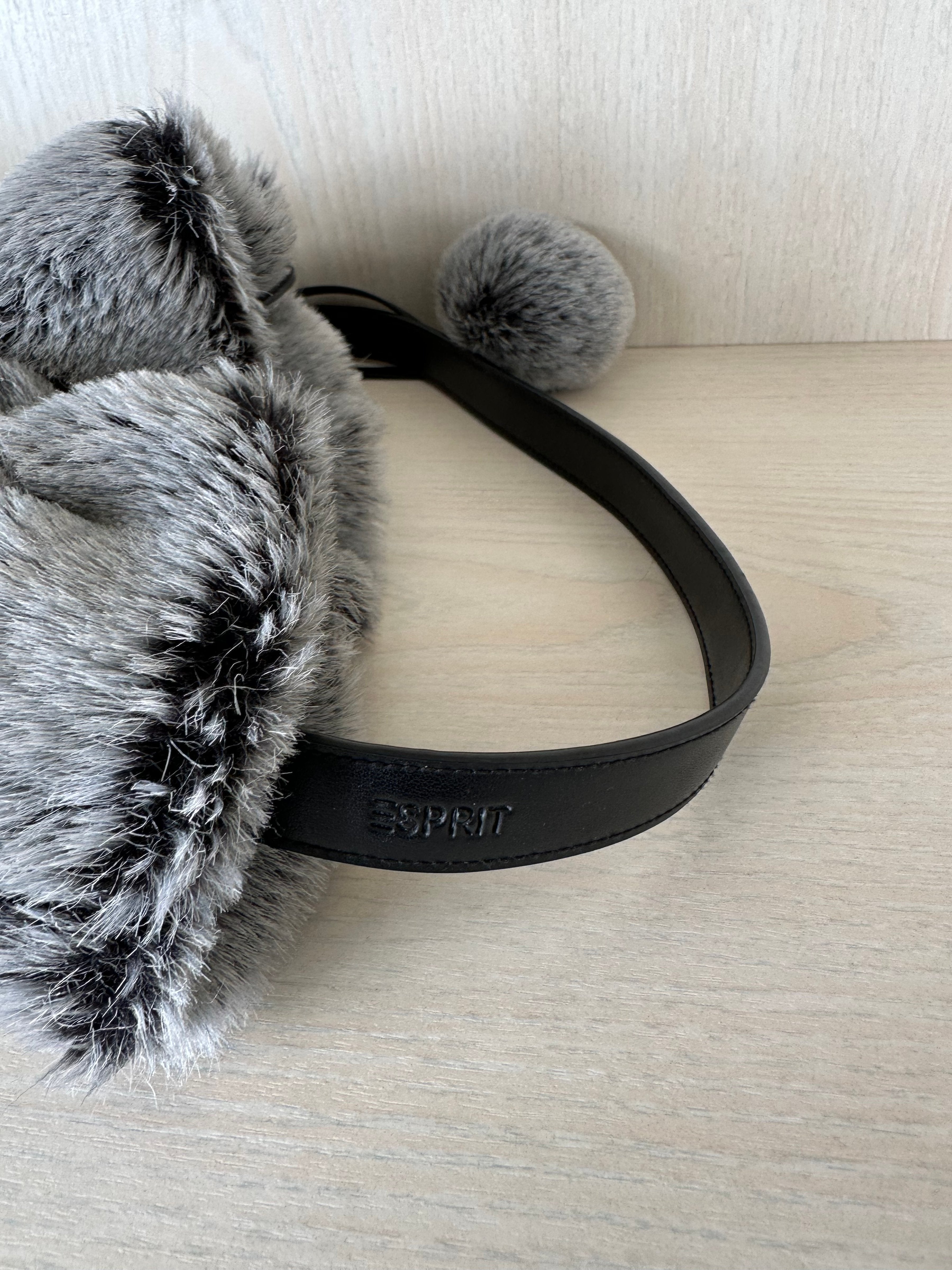 Esprit Faux Fur Tote Bag, Wie Neu, Mittel, Beige, 31x25x28 cm
