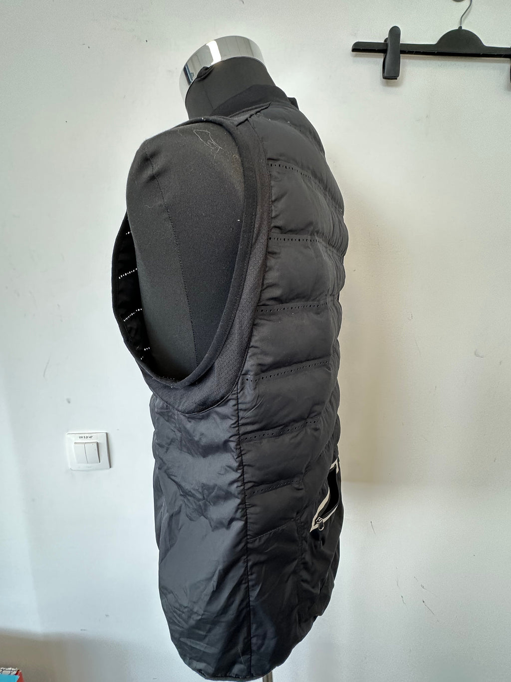 Nike AeroLoft 800 Weste Schwarz Medium Sehr Gut
