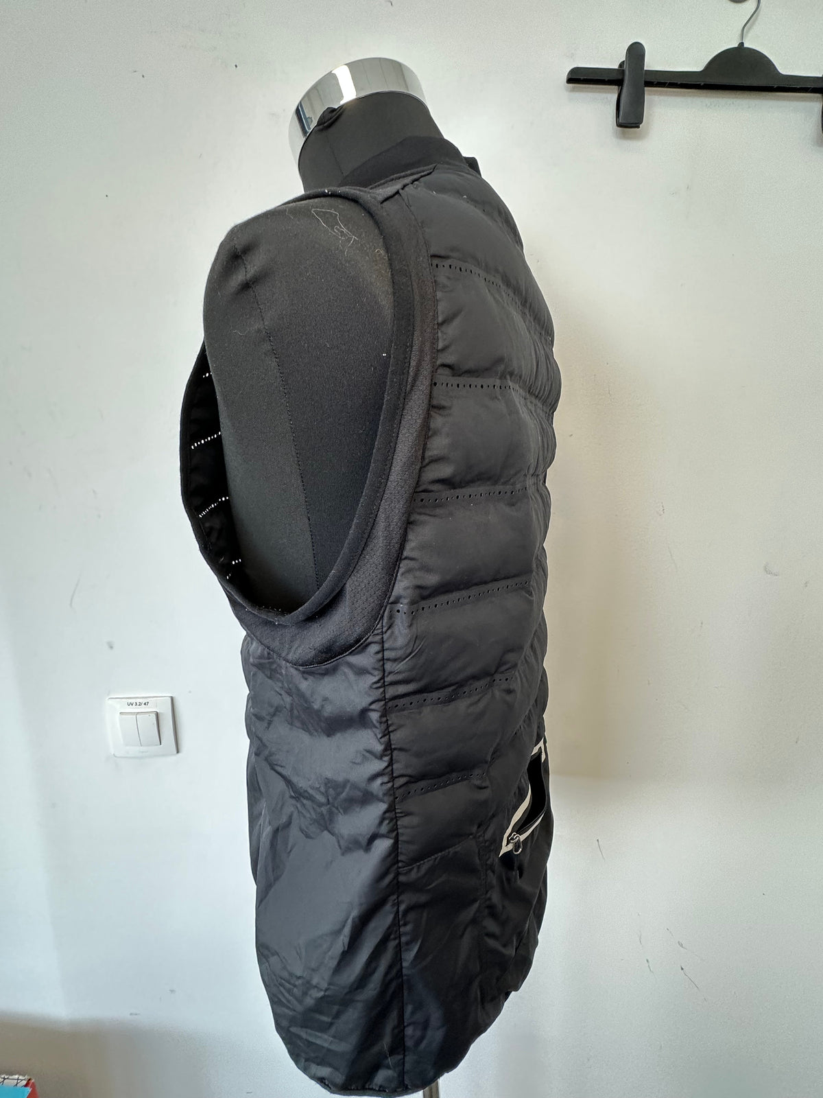 Nike AeroLoft 800 Weste Schwarz Medium Sehr Gut
