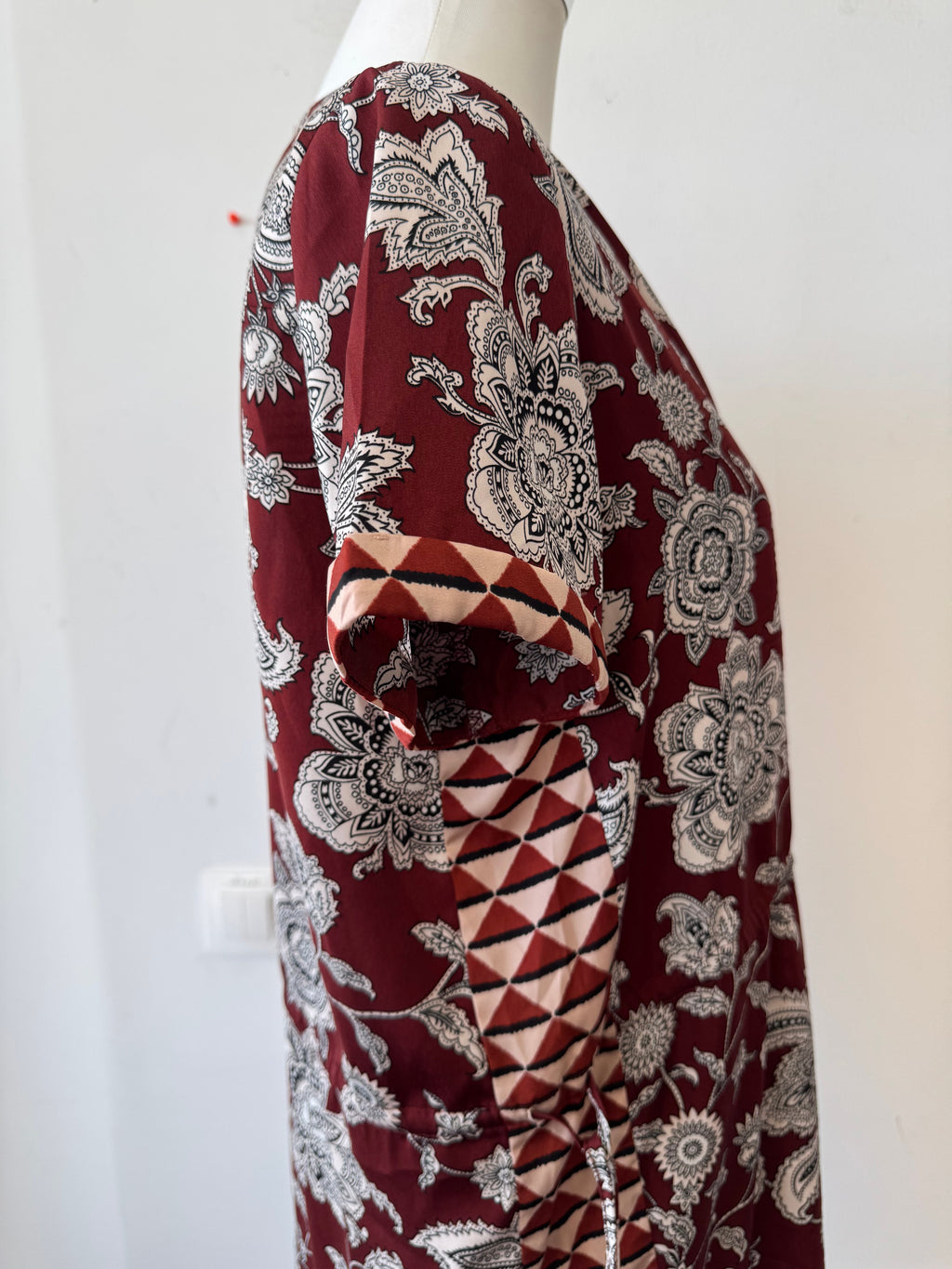 Scotch & Soda Maison Scotch Kleid – S, 100% Polyester, Wein/Weiß, Sehr gut