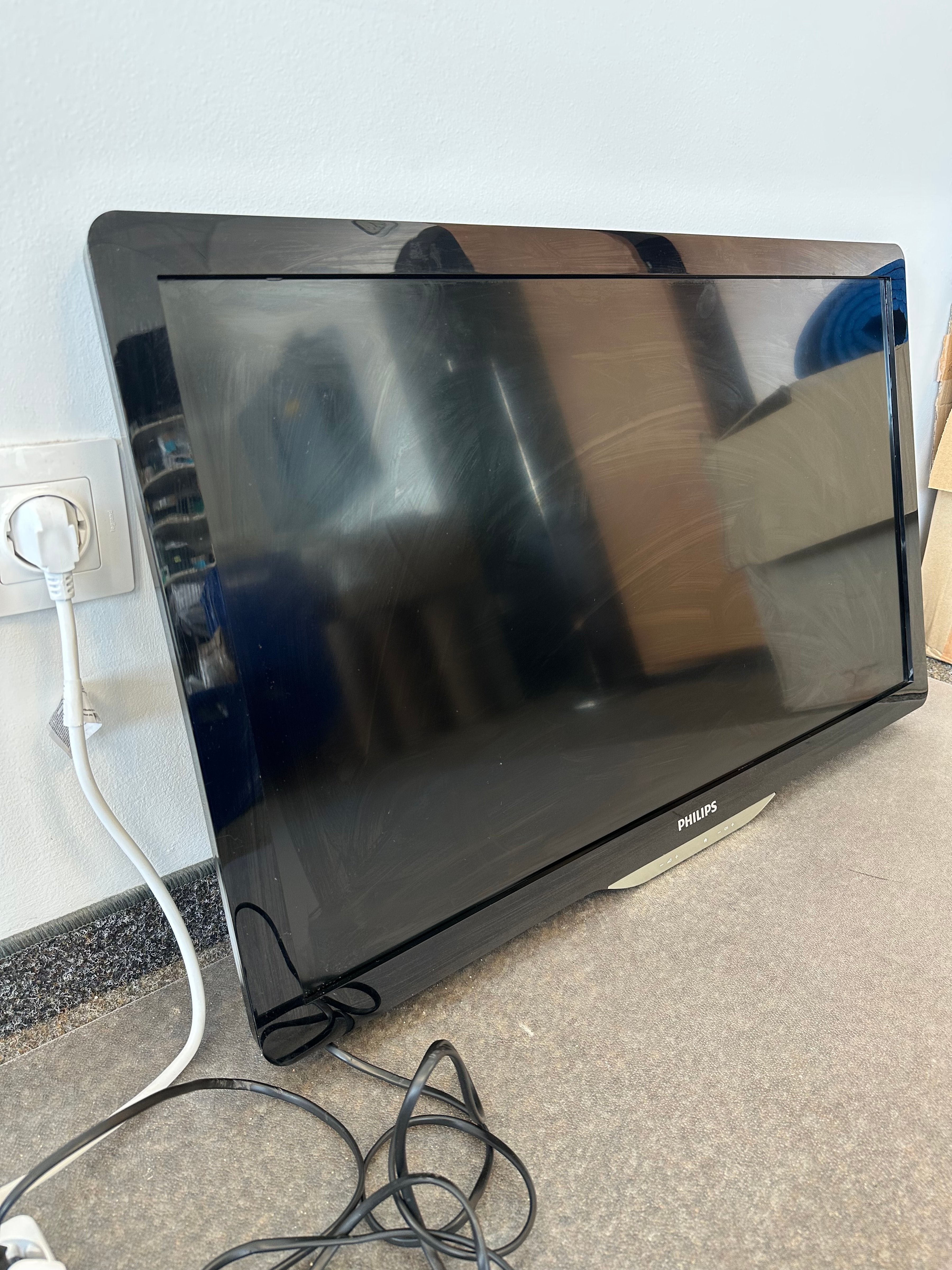Philips 32PFL5406H/12 – 32 Full-HD LED TV, HDMI, guter Zustand, ohne Standfuß