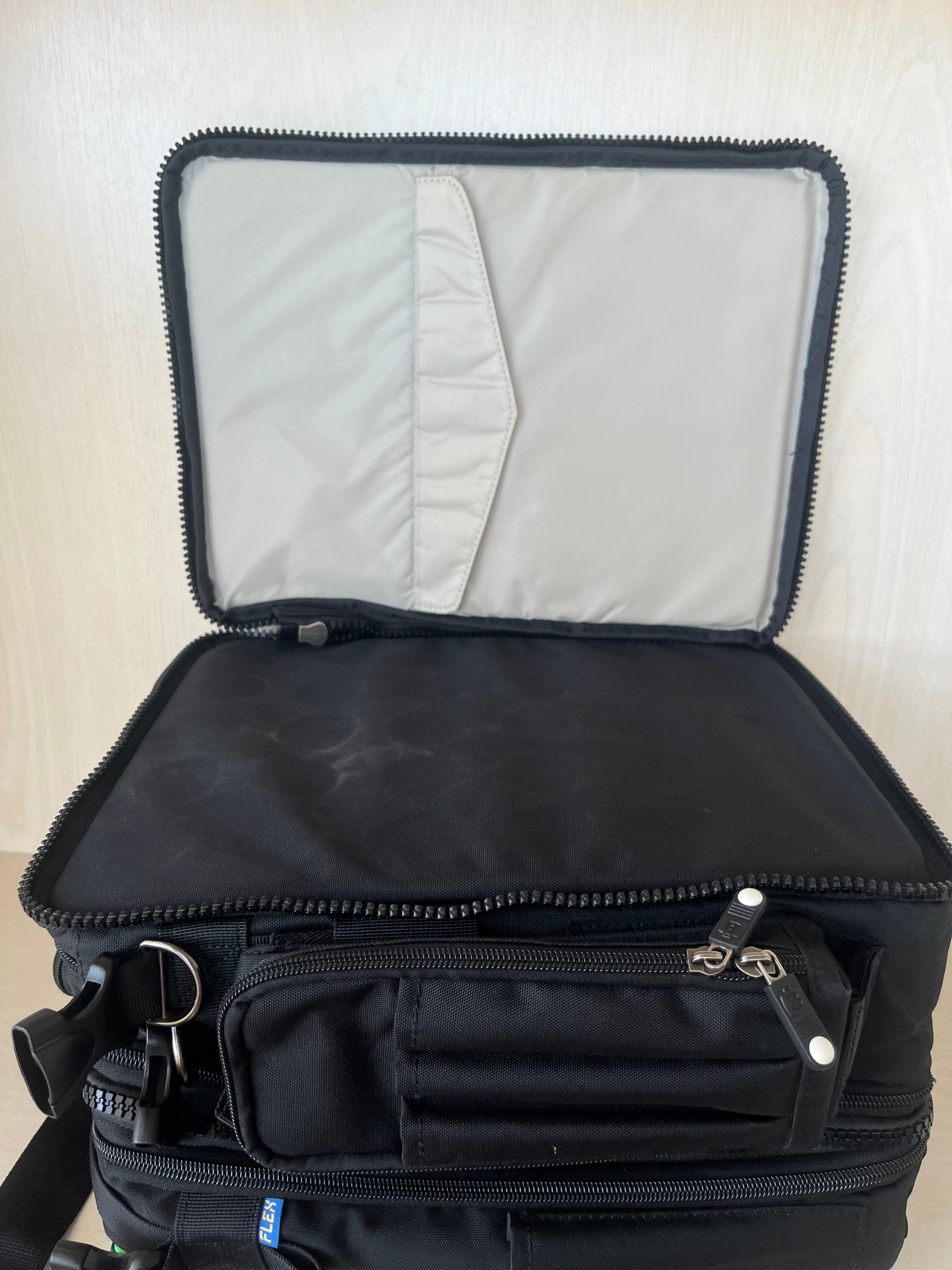 BrightLine Bags B7 Flex, Mittel, Nylon, Sehr Gut, 26x33x21 cm, Schwarz
