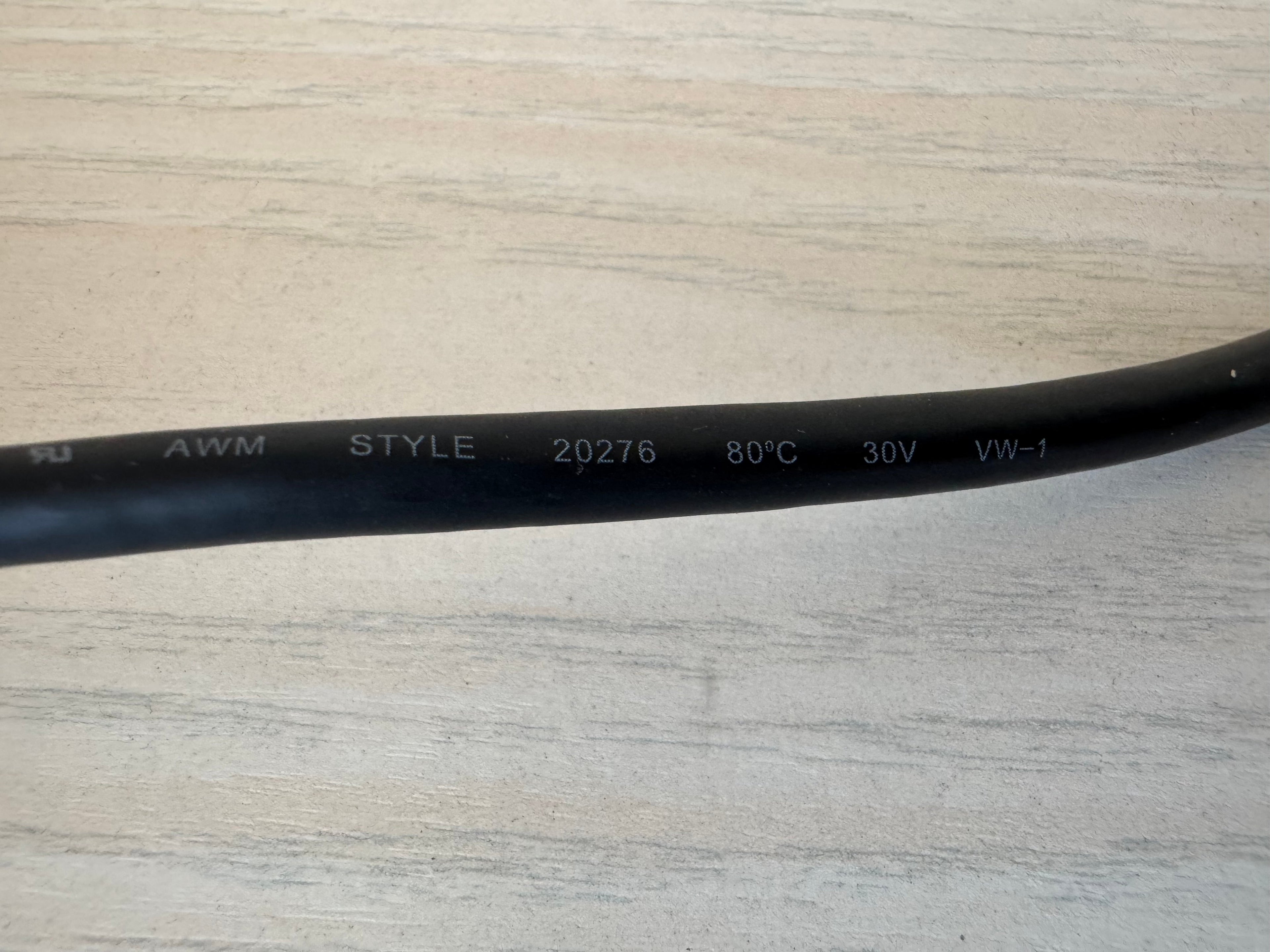 Benfei USB-zu-HDMI-Kabel 2m Schwarz Sehr Gut