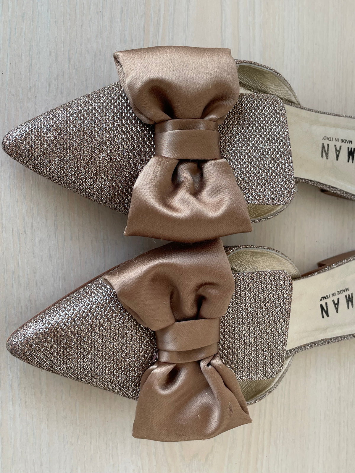 Caiman Glitter-Bow Mules, Gold, Gr. 38.5, Sehr Gut