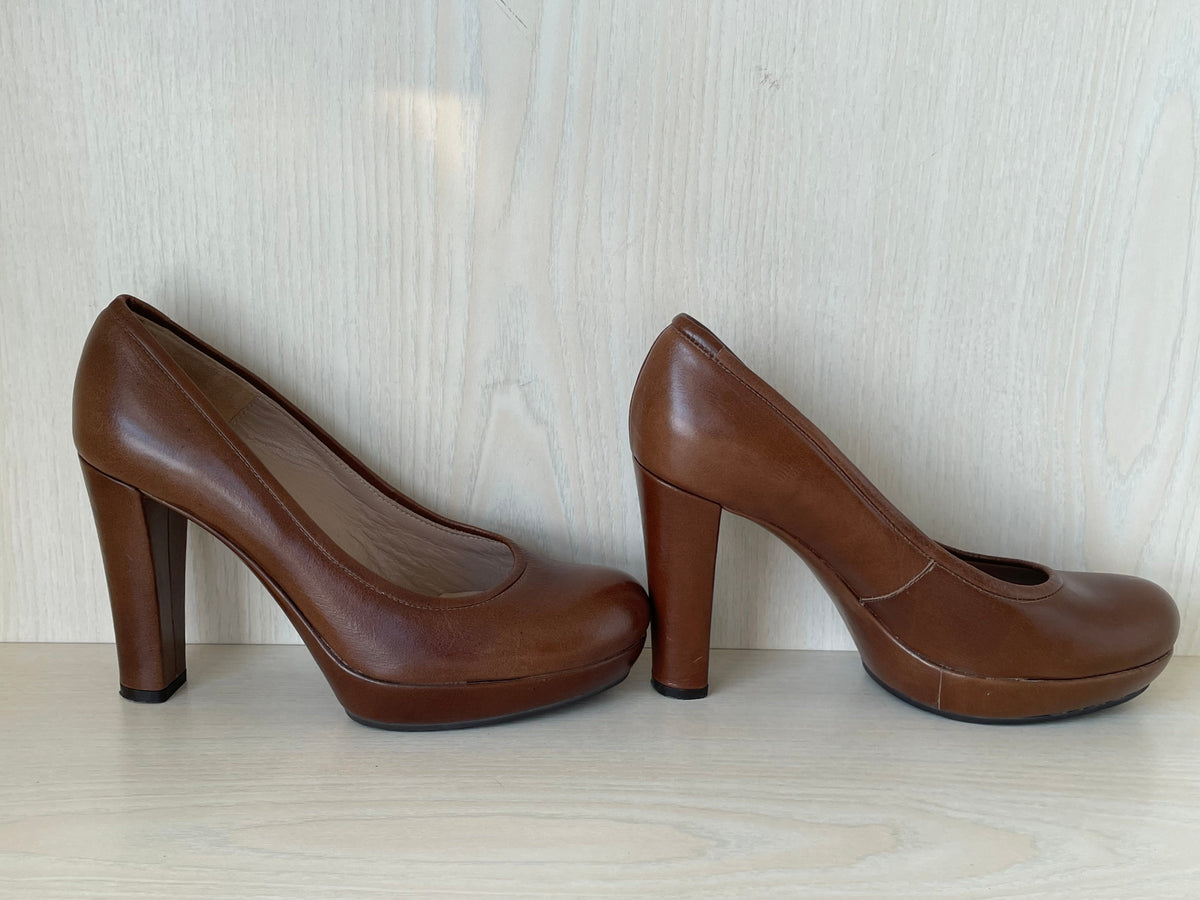 Unisa Faux Suede Heels Braun Gr. 38, Sehr Gut, 10.5 cm Absatz