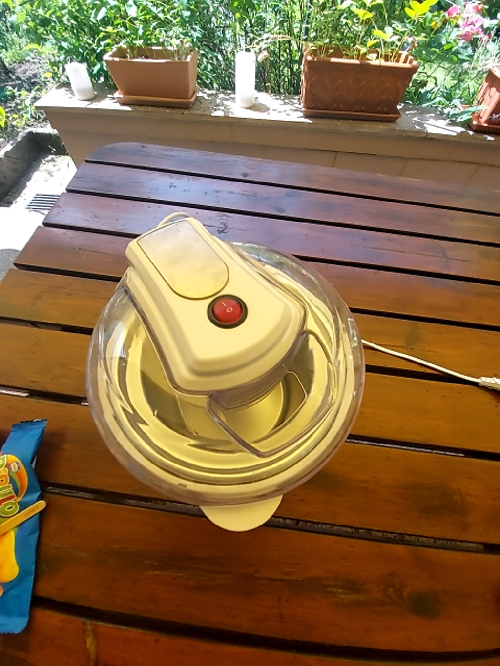 DOMO Eismaschine DO2309I – 1 L, sehr guter Zustand, Weiß, alle Zubehör!