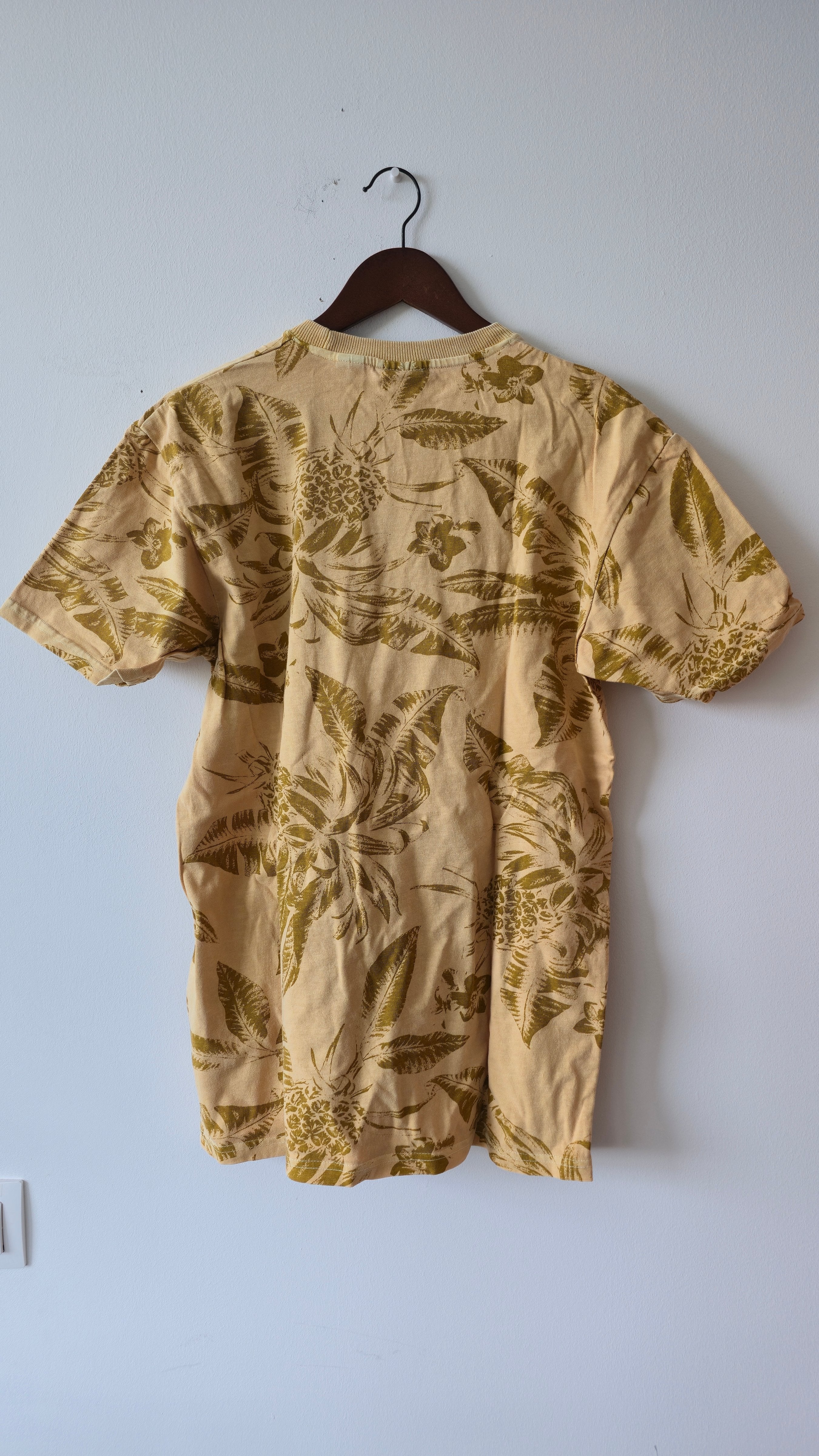 Superdry Originals Hawaiian Aloha T-Shirt Mustard Yellow Size M Good Condition