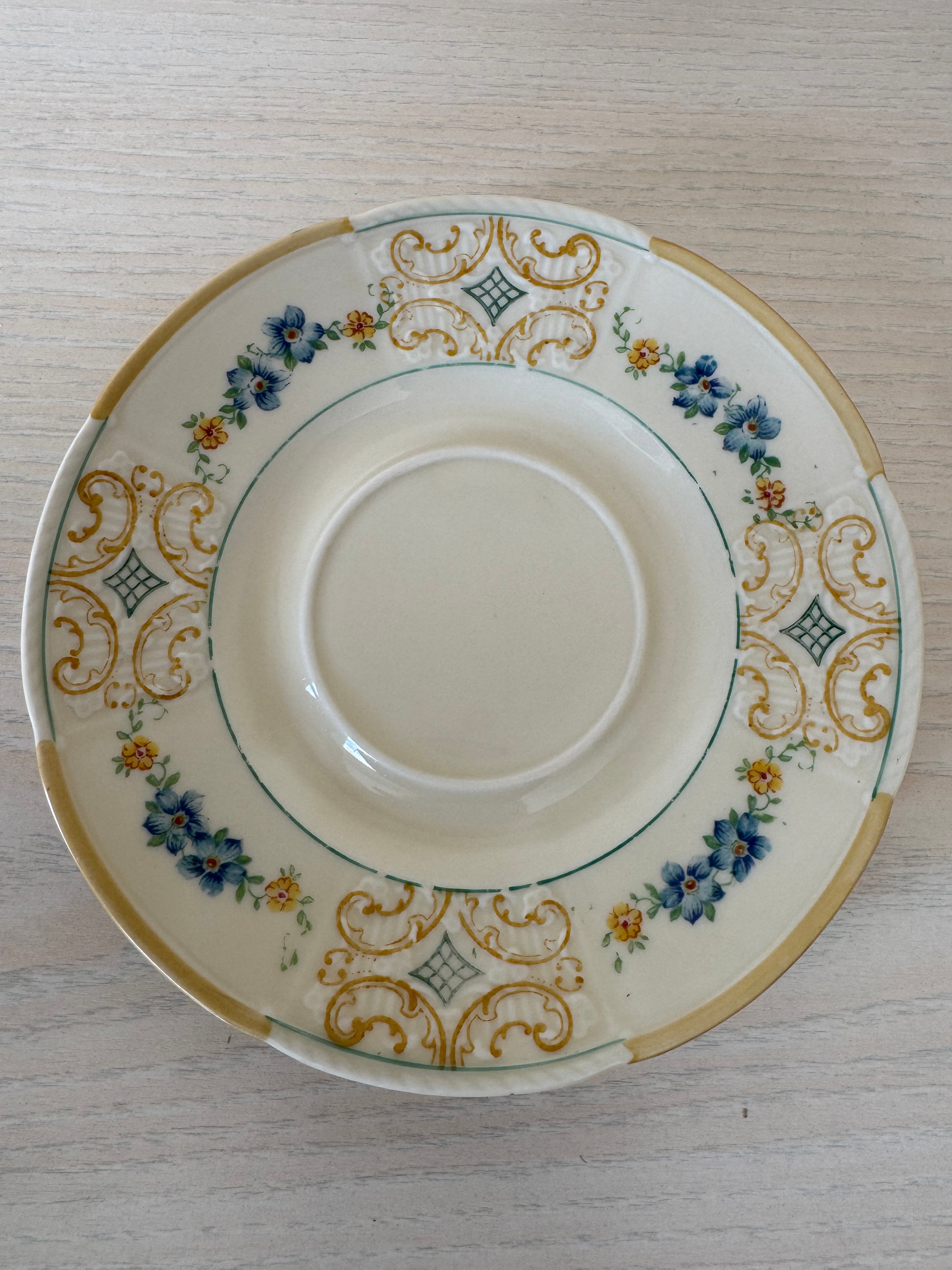 Homer Laughlin Eggshell Nautilus Demitasse Set, Porzellan, guter Zustand