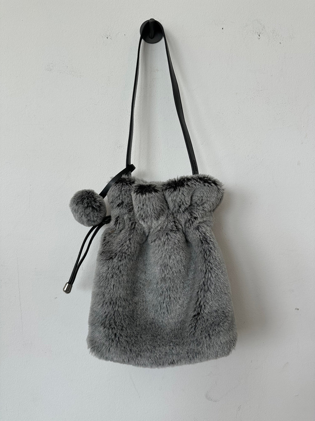 Esprit Faux Fur Tote Bag, Wie Neu, Mittel, Beige, 31x25x28 cm