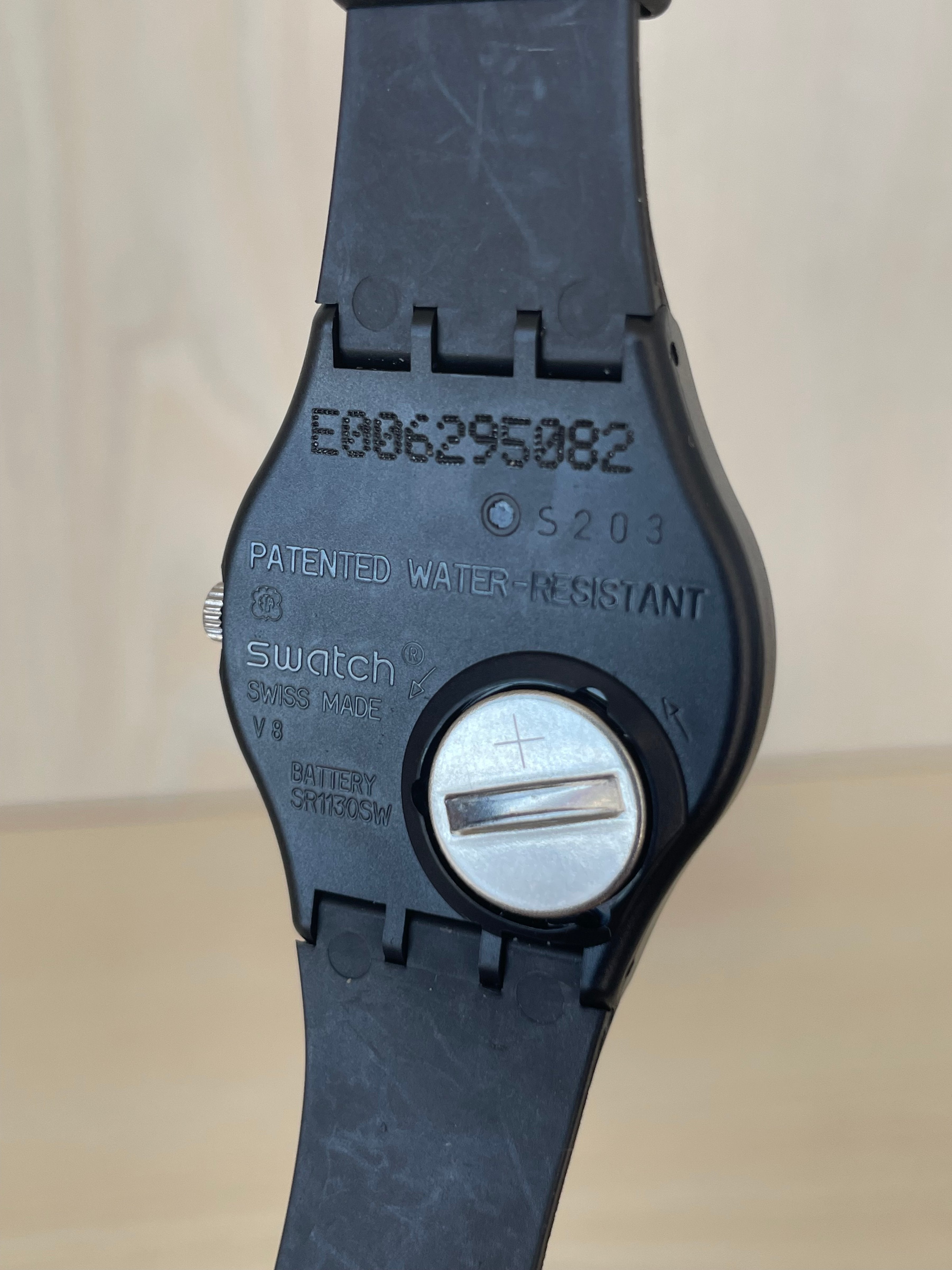 Swatch Uhr GB417 Turnover, 34mm, Sehr Gut, Batterien inkl., Kratzer am Band