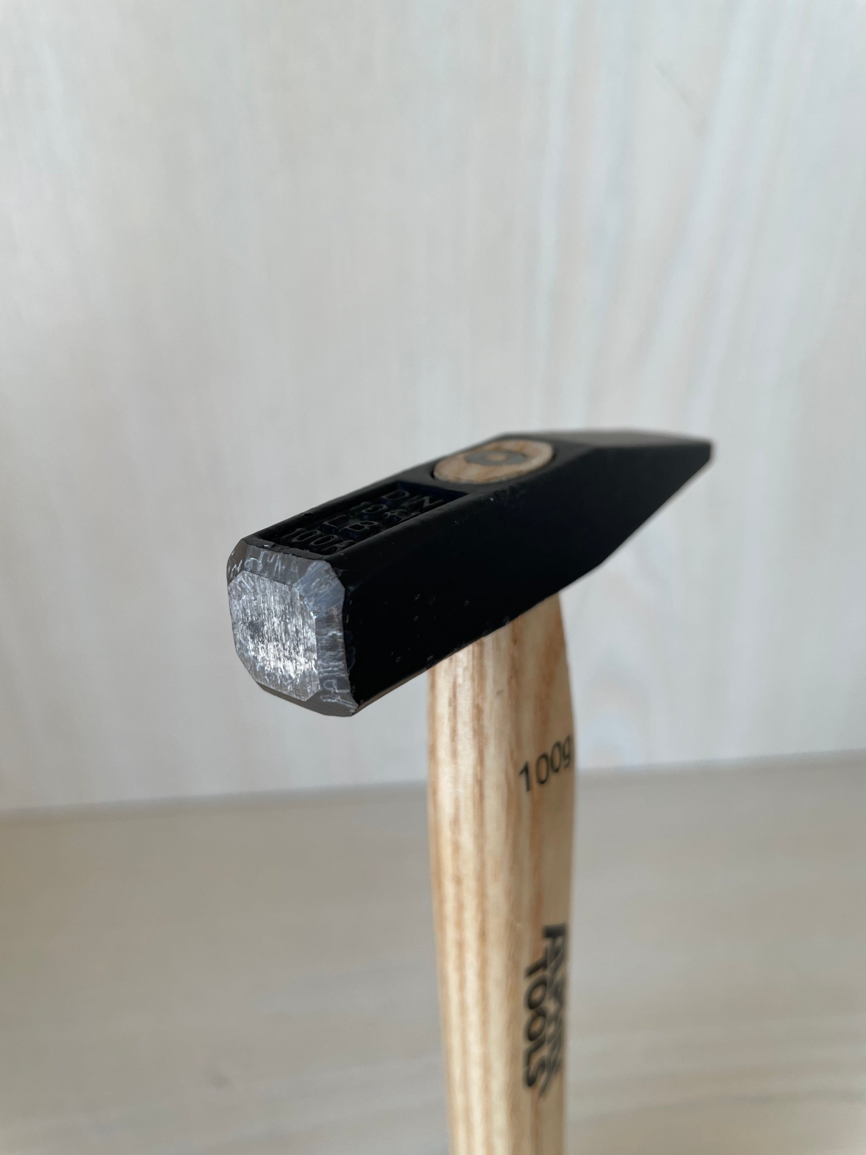 Alpha Tools Locksmith's Hammer 100g Natural Wood/Blue Handle, Very Good