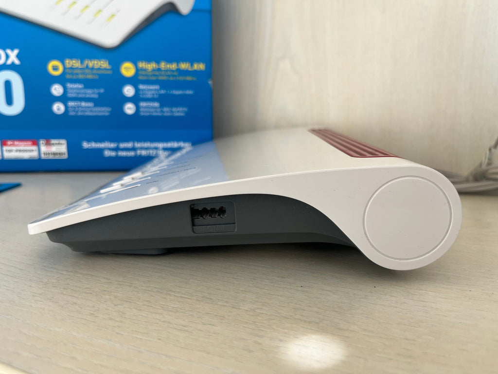AVM FRITZ!Box 7590 WLAN Router, Weiß, Sehr Gut