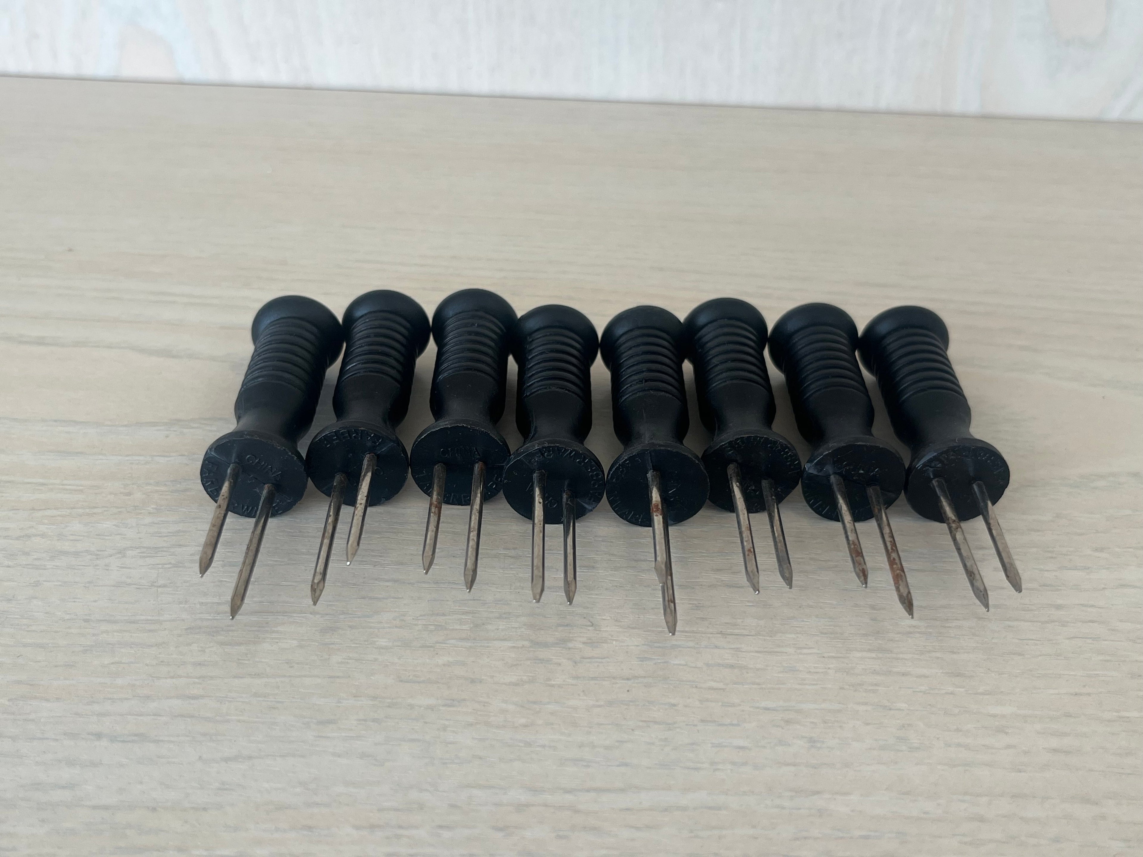 Farberware 8-tlg. Maiskolbenhalter Set – Kunststoff/Edelstahl, Schwarz, Gut