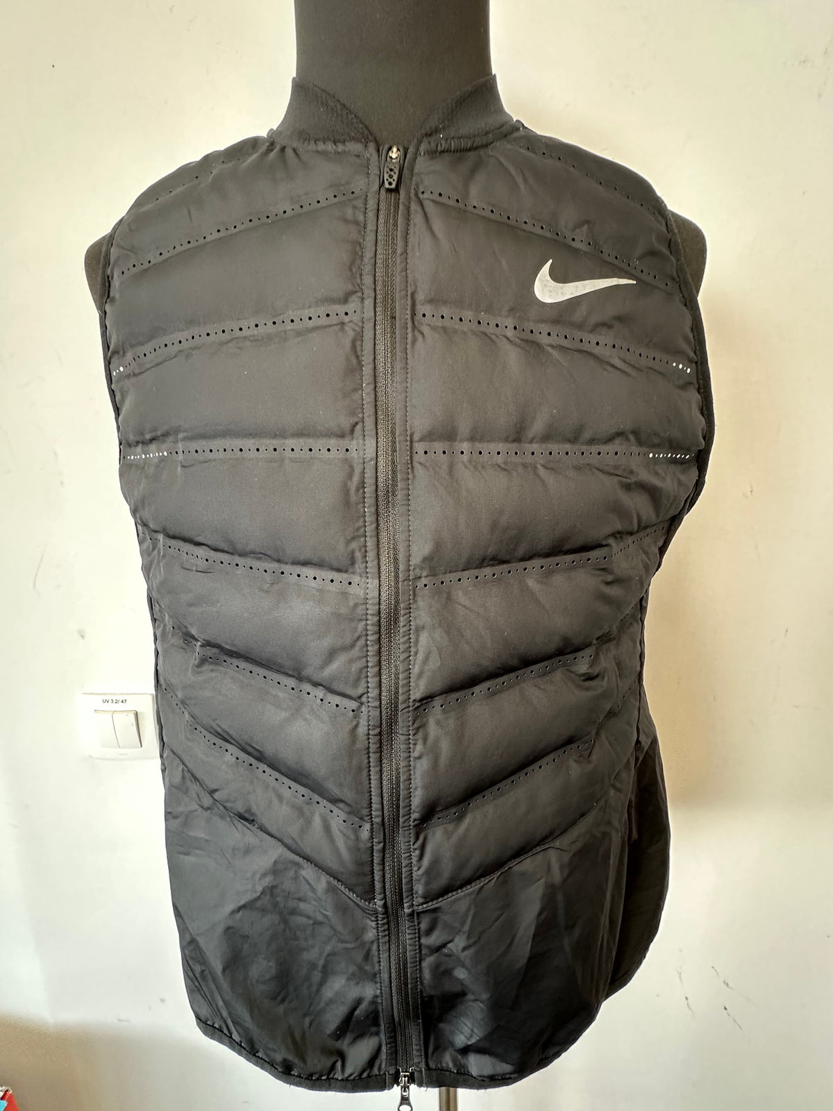 Nike AeroLoft 800 Weste Schwarz Medium Sehr Gut