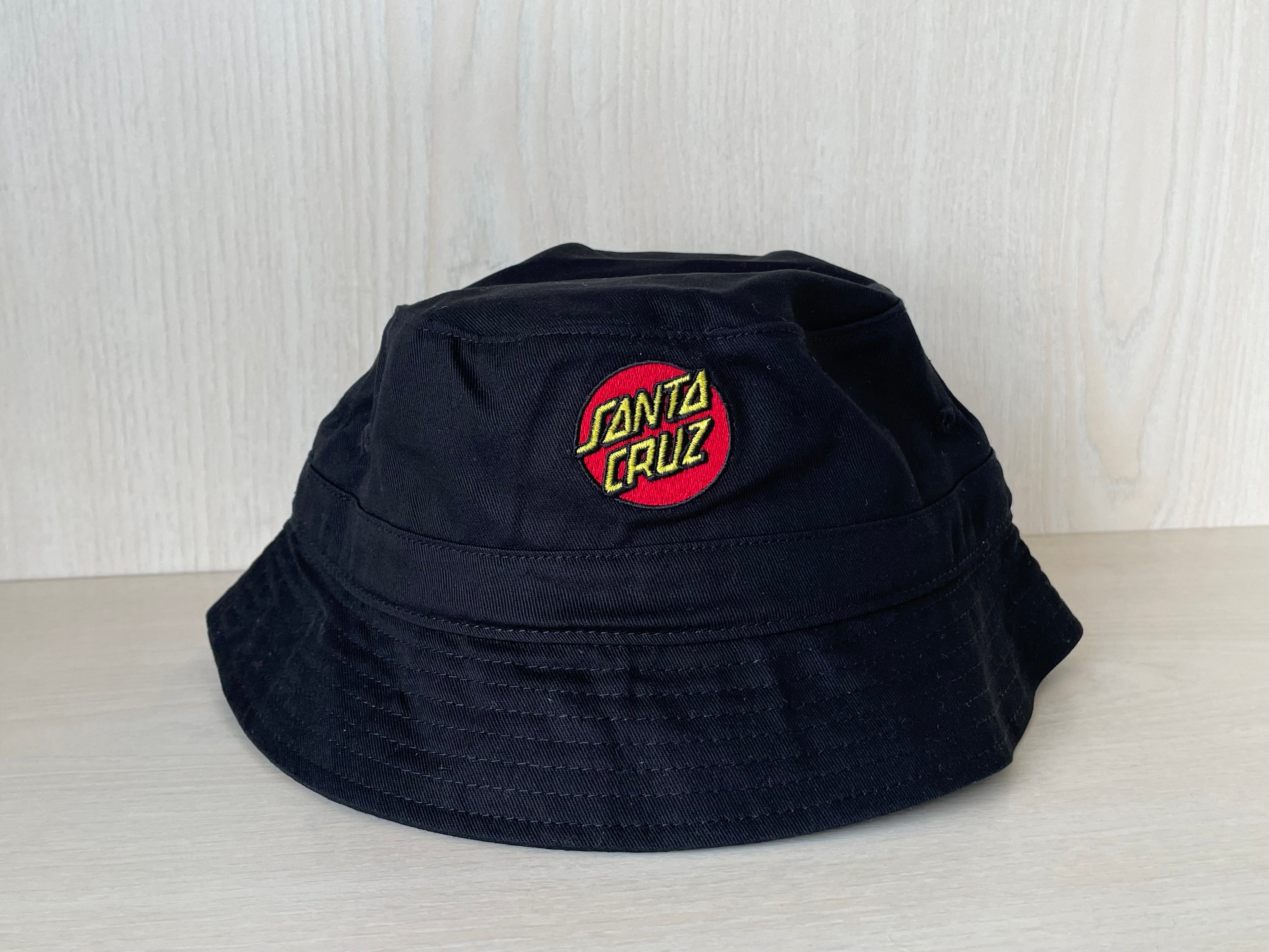 Santa Cruz “Classic Dot” Bucket Hat – Black, One Size, Like New