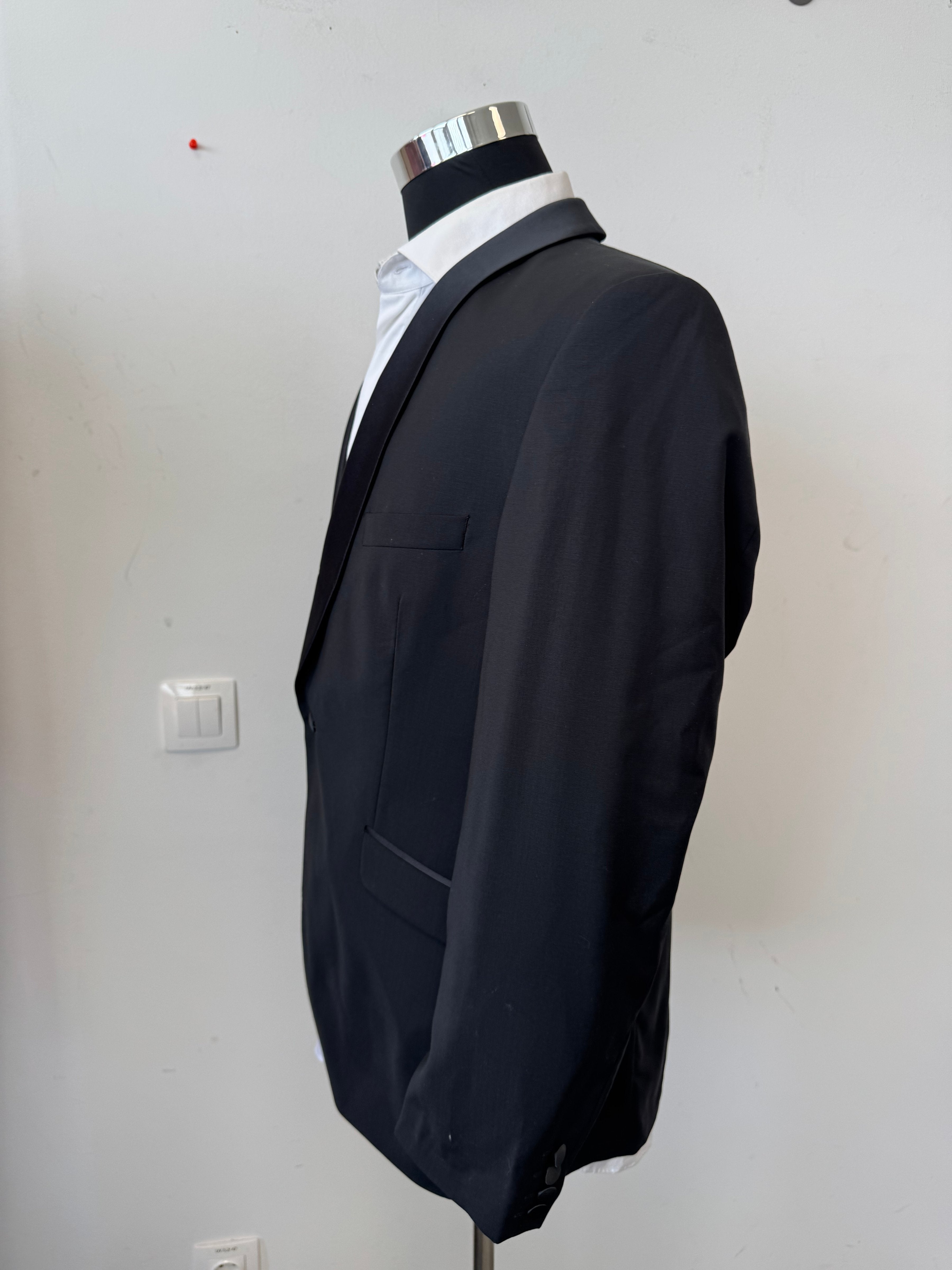 Wilvorst Black Classic Tuxedo Size 52 – Very Good Condition