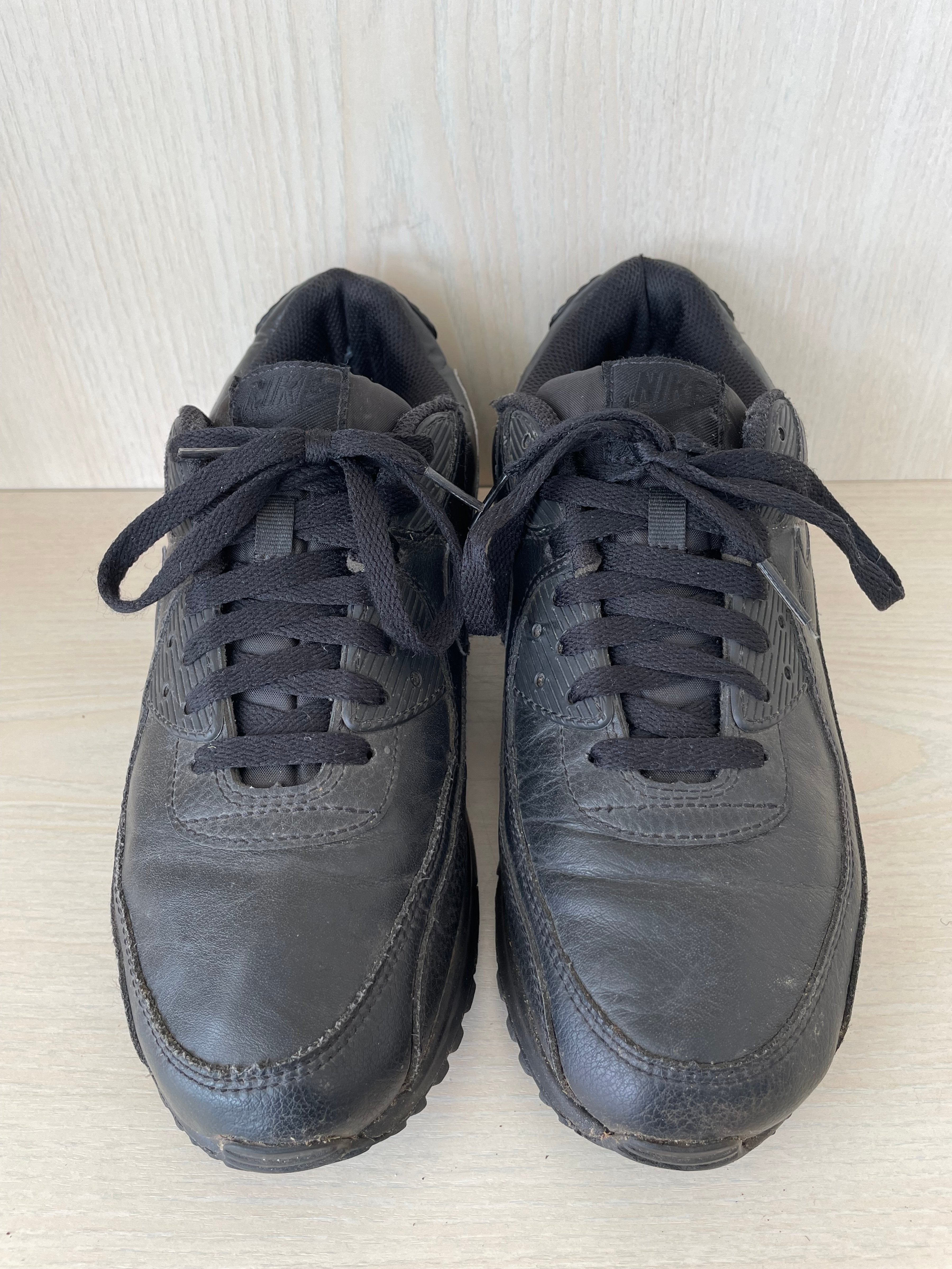 Nike Air Max 90 Sneakers – Triple Black, Zustand: Gebraucht, Kissenschaden