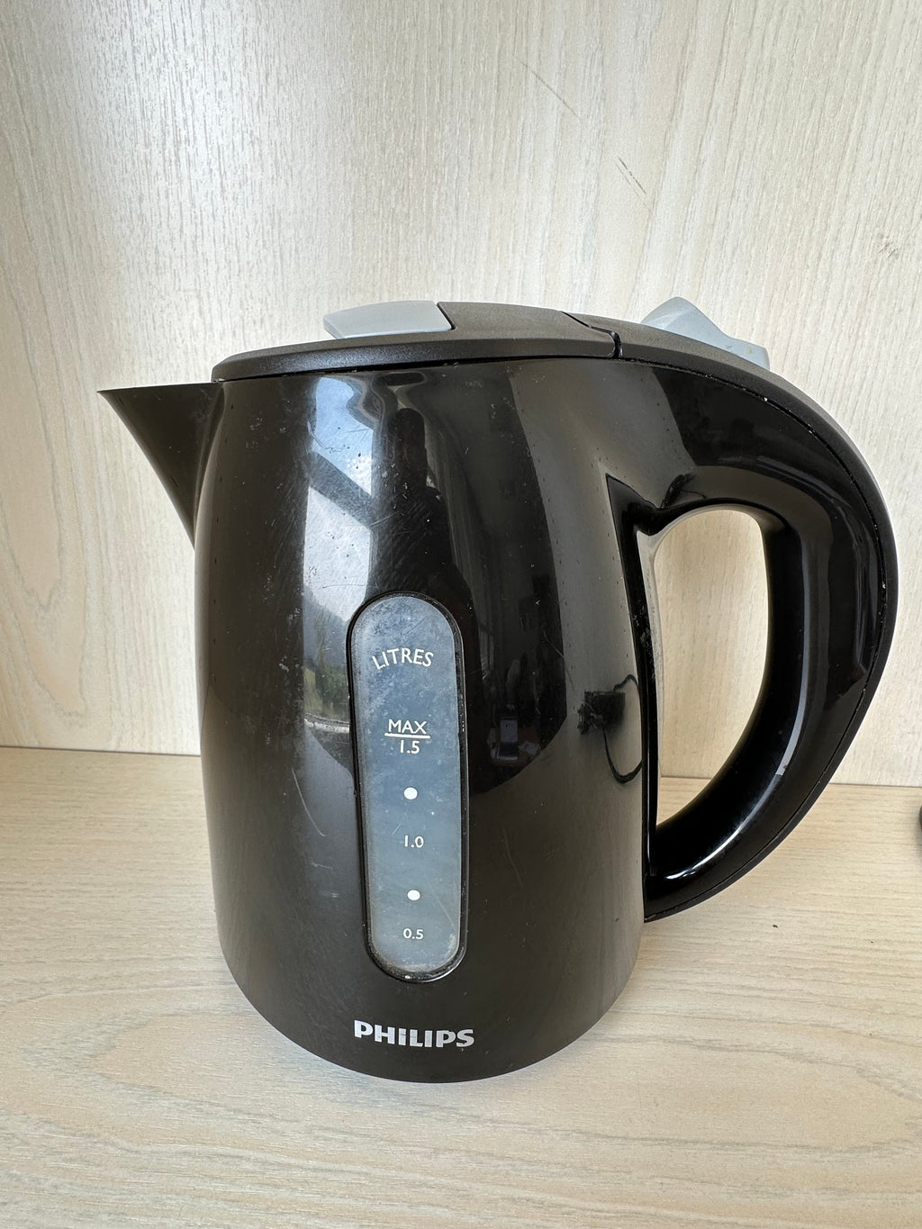 Philips Wasserkocher HD4646, 1.5L, Schwarz, Sehr Gut