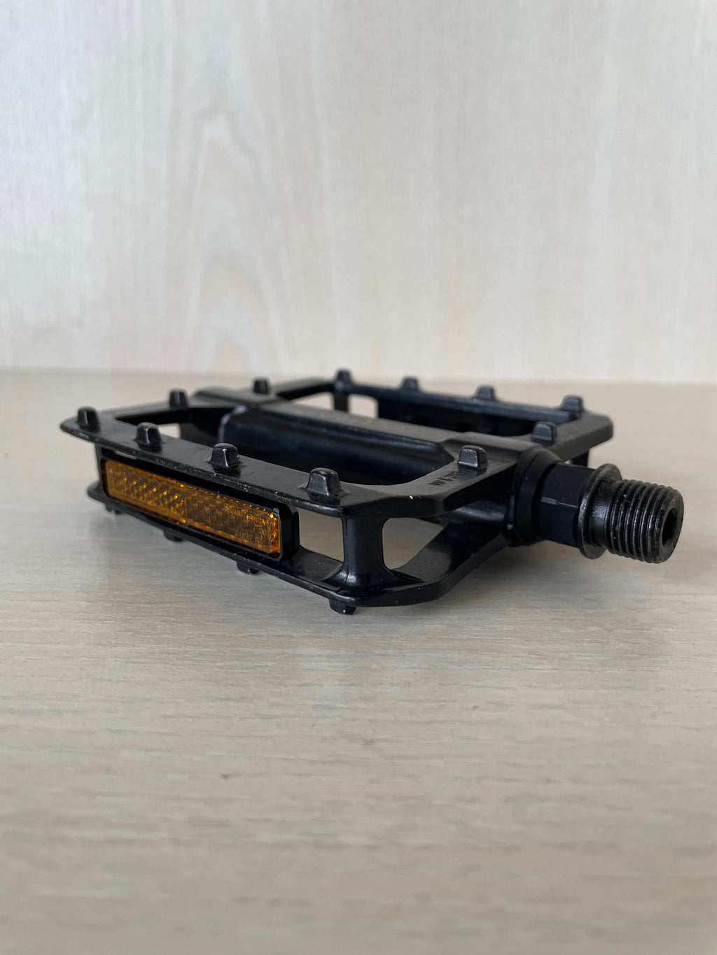 Zecure MTB Bike Pedals, Aluminum, Good Condition, 400g, Reflective Strips