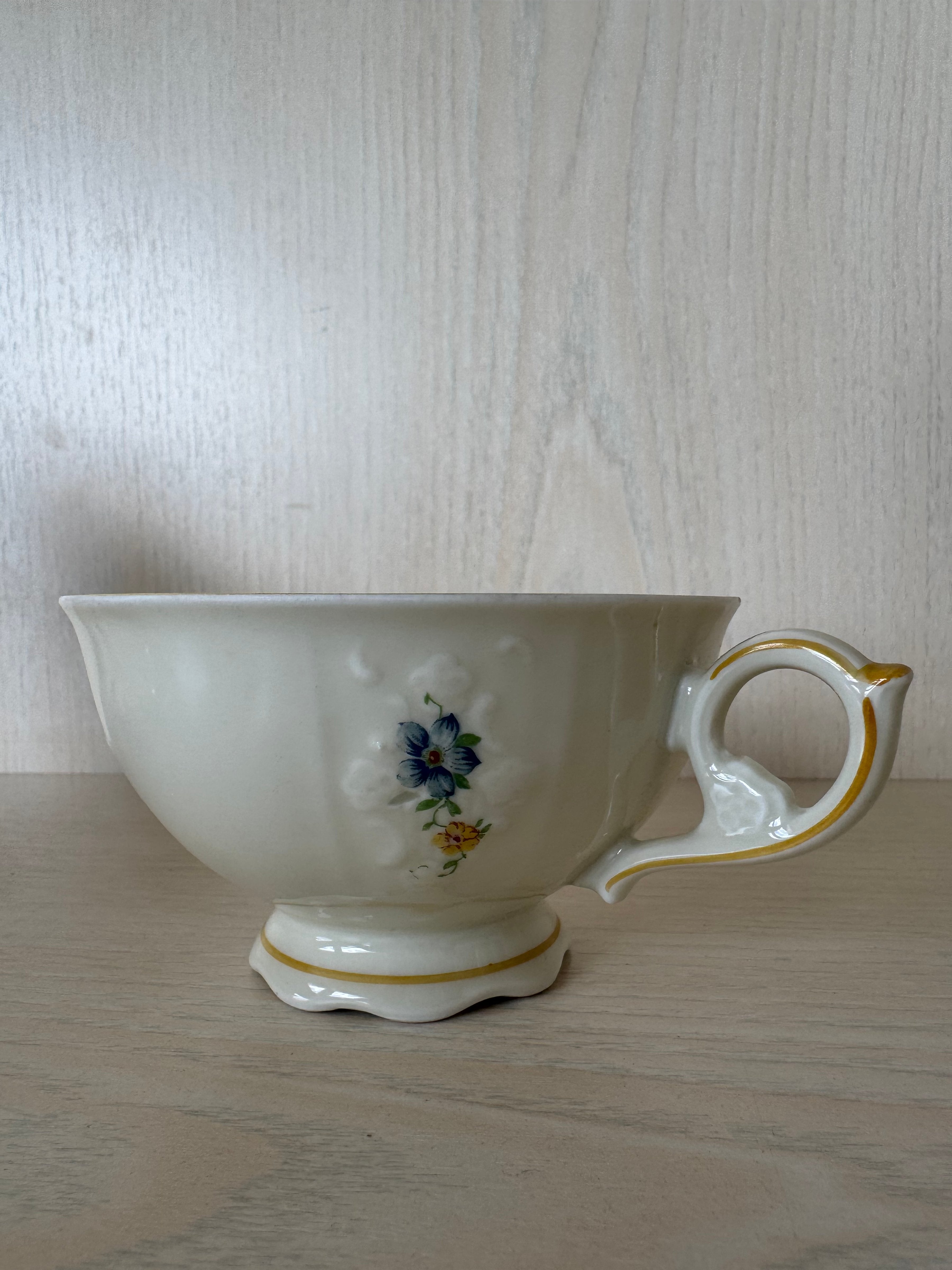 Homer Laughlin Eggshell Nautilus Demitasse Set, Porzellan, guter Zustand