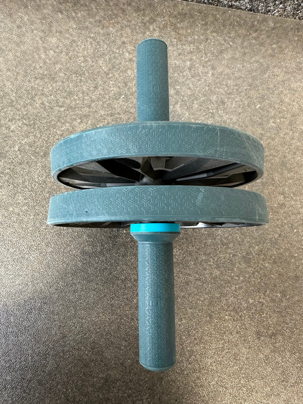 Decathlon Abs Wheel – Dual Wheel, Schaumstoffgriffe, Schwarz/Blau, Sehr gut