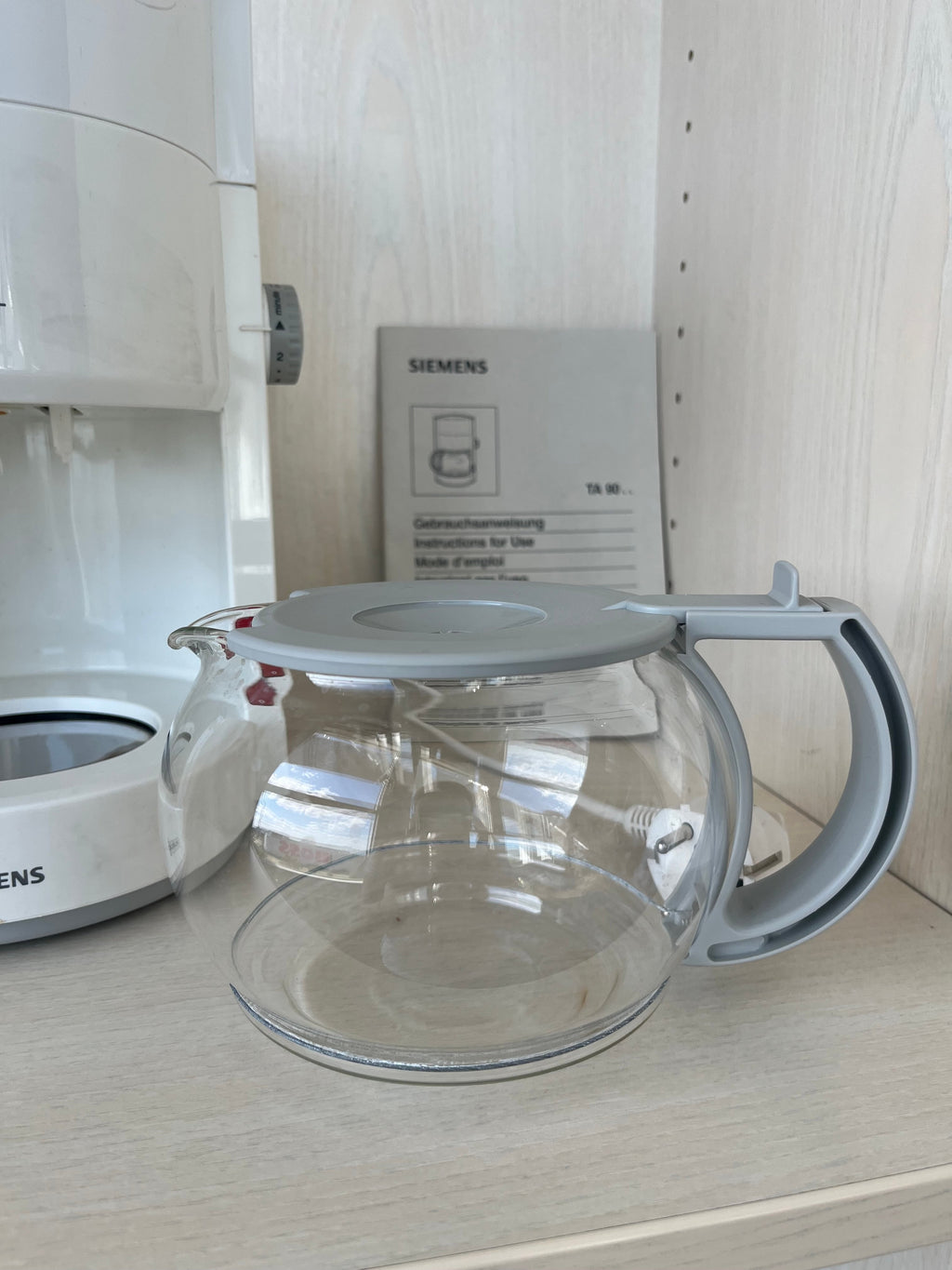 Siemens TA90 Coffee Machine, White, 4 Cups, Normal Use