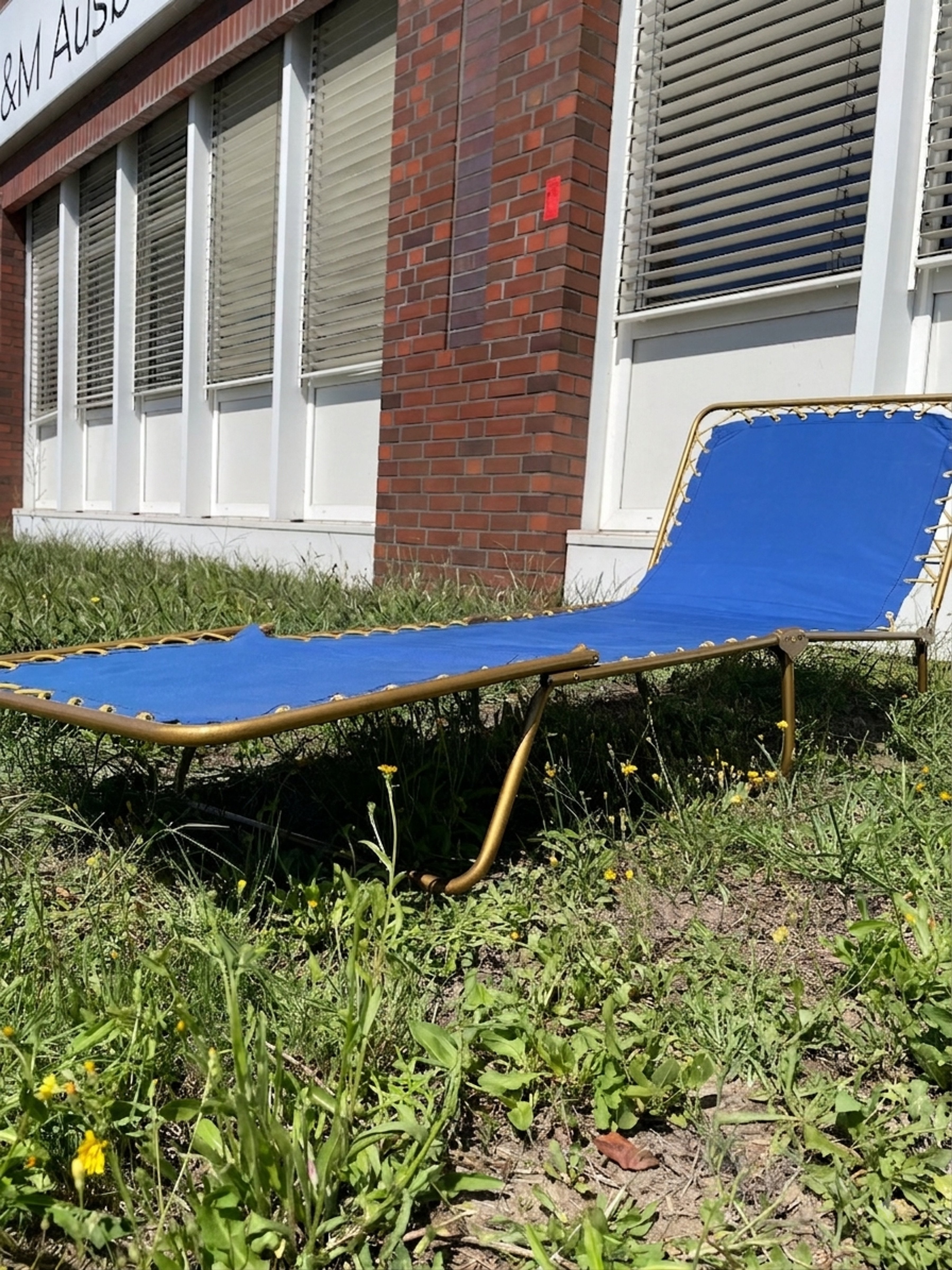 Vintage Lafuma Liegestuhl, Blau/Gold, Sehr Gut, 194x63 cm, 2 Stück verfügbar