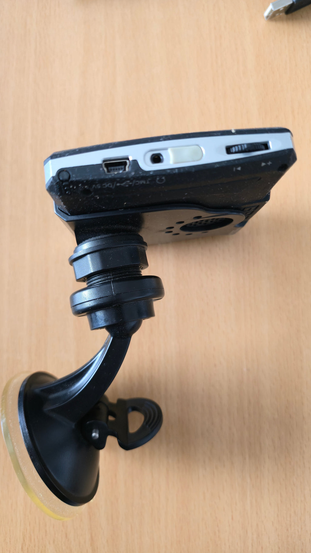 Pearl/NavGear V35-1 GPS 7 Schwarz mit Box & Halterungen – funktionsfähig 2009