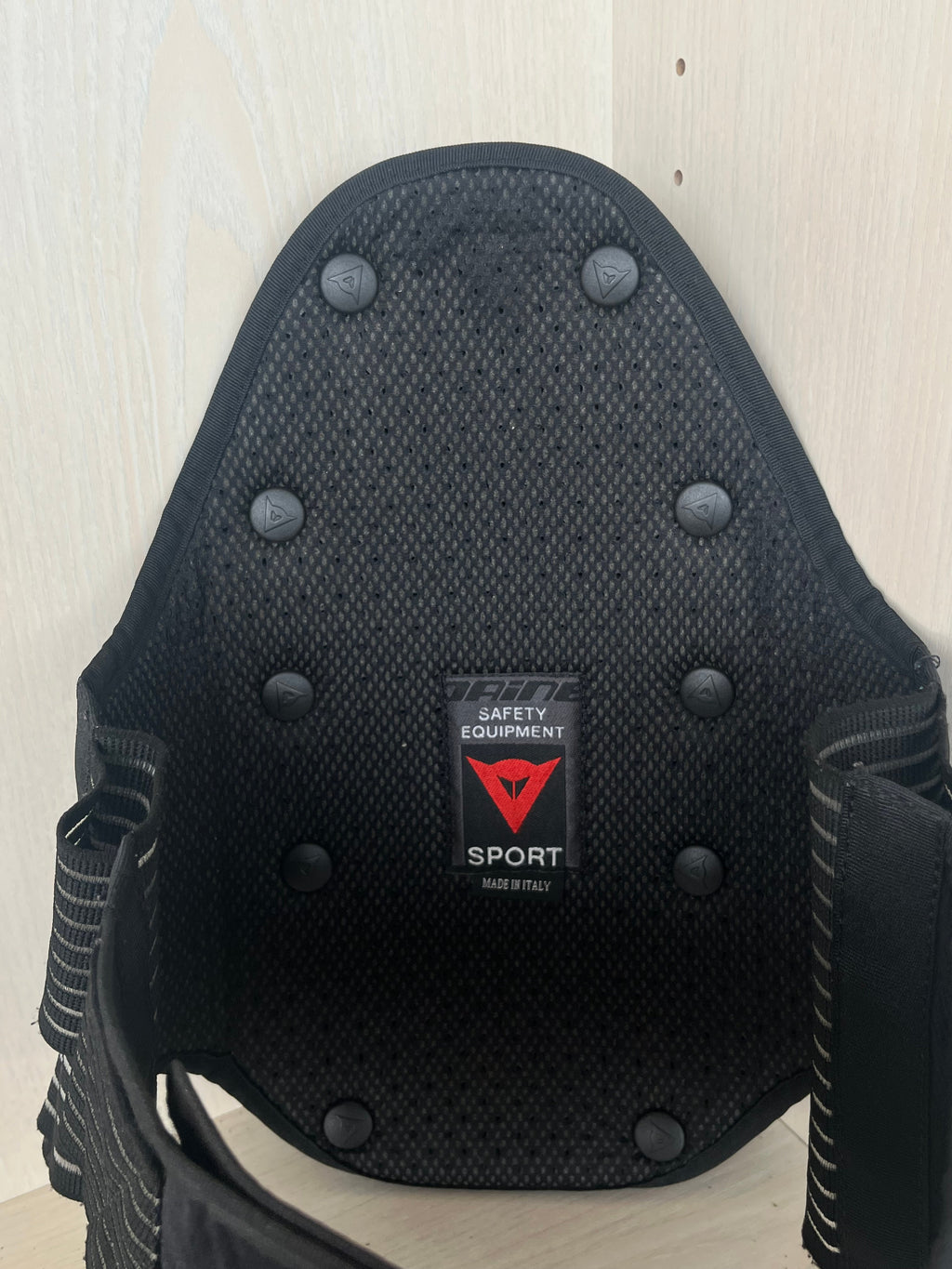 Dainese Motorrad Rückenprotektor S, Schwarz, Sehr Gut, 95 cm Umfang